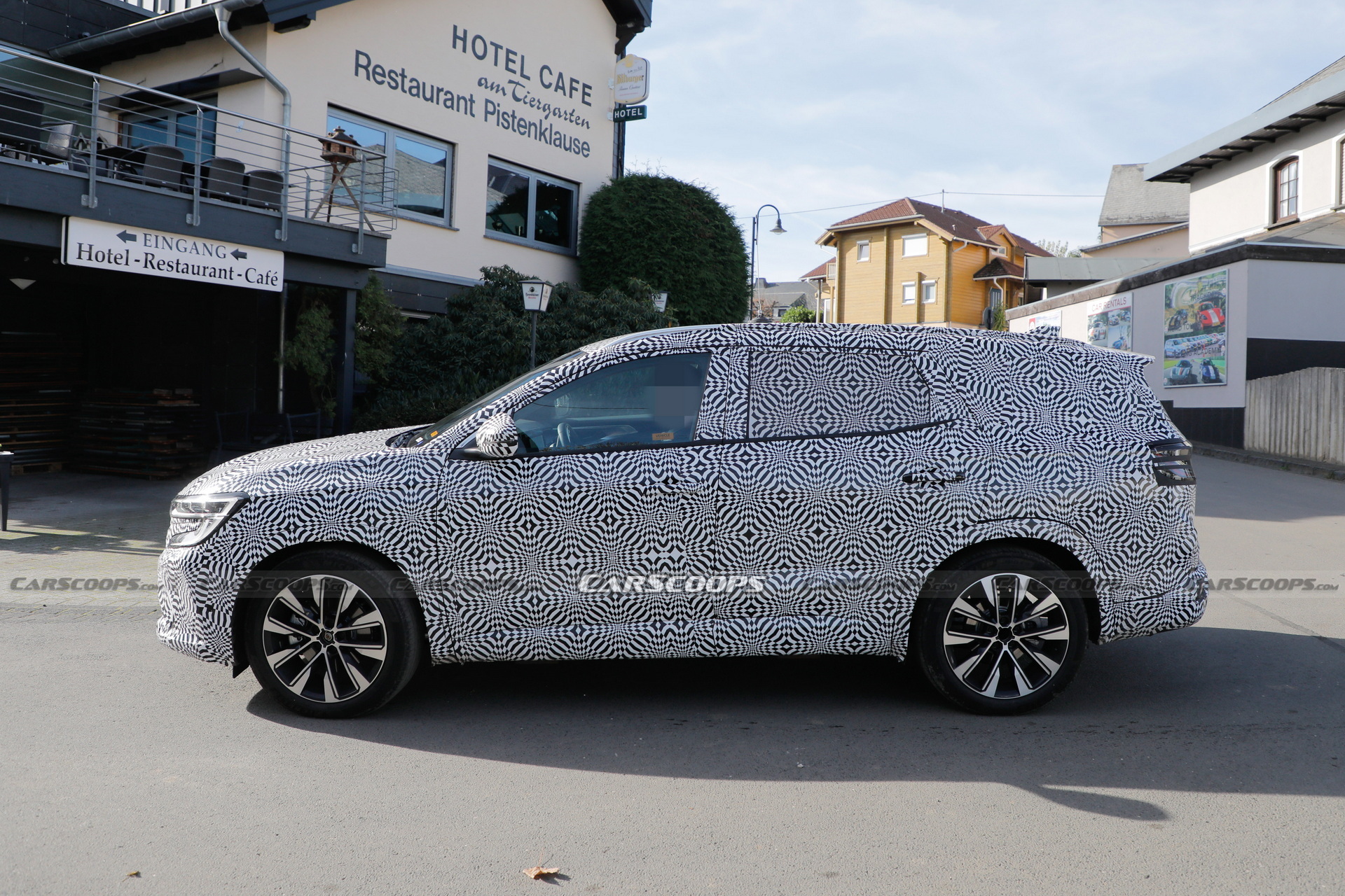 Stretched Renault Austral Spotted Again, Set To Replace The Espace