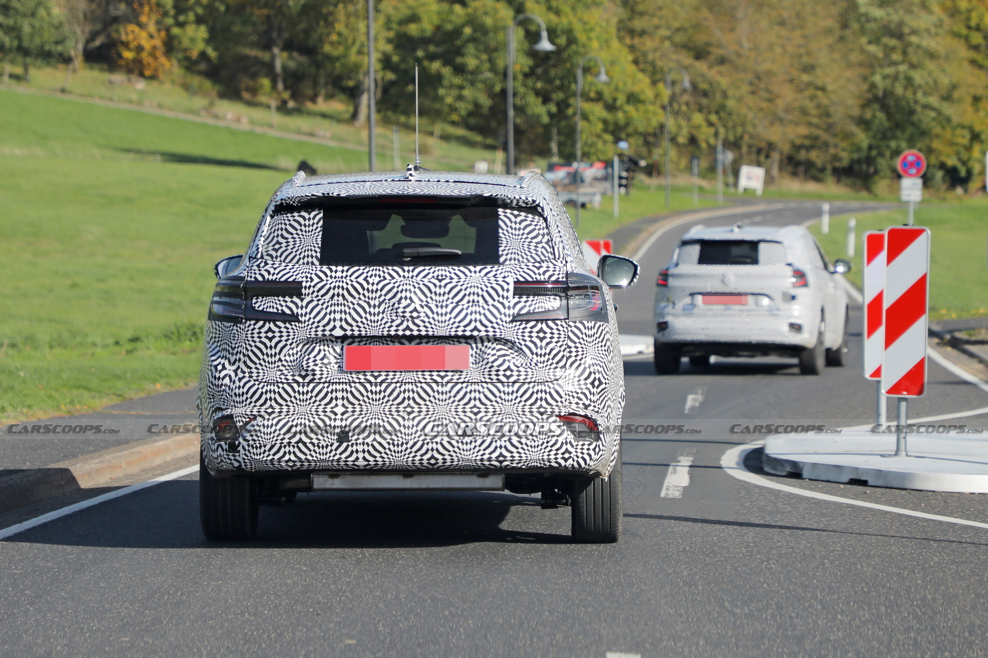 Stretched Renault Austral Spotted Again, Set To Replace The Espace