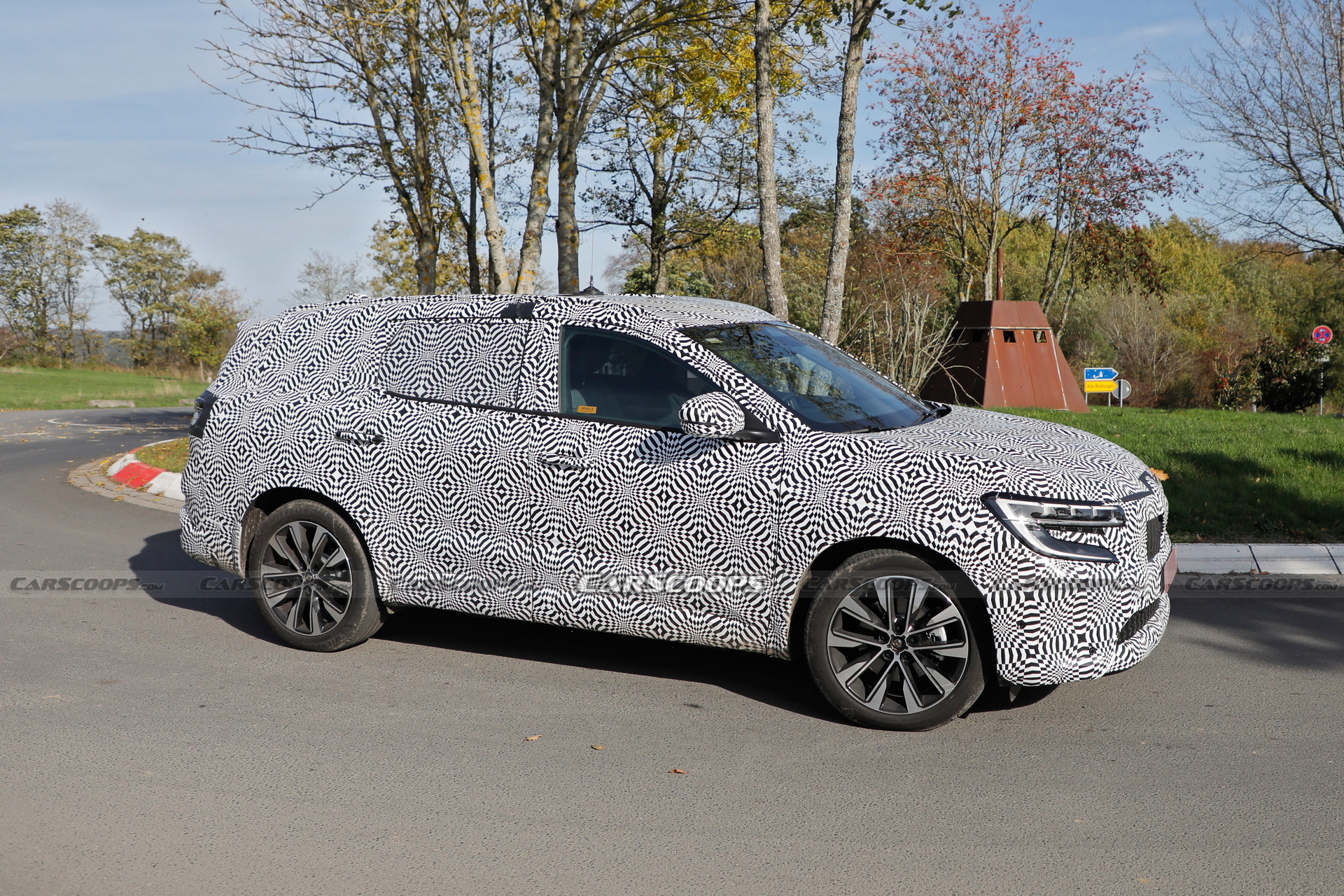 Stretched Renault Austral Spotted Again, Set To Replace The Espace