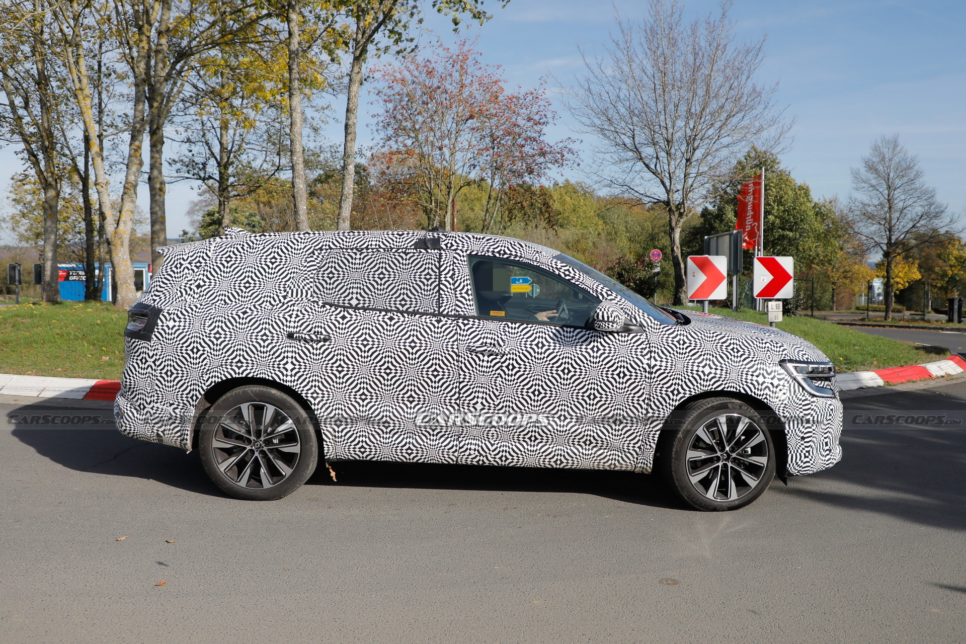 Stretched Renault Austral Spotted Again, Set To Replace The Espace
