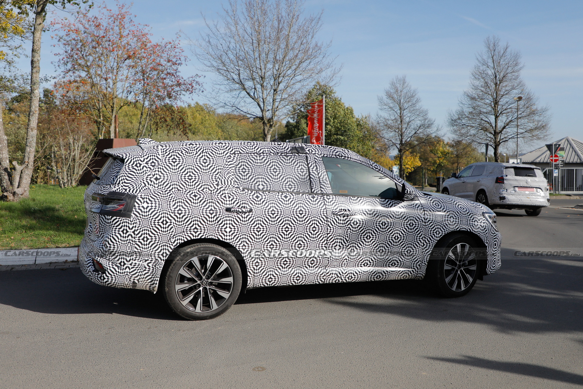 Stretched Renault Austral Spotted Again, Set To Replace The Espace