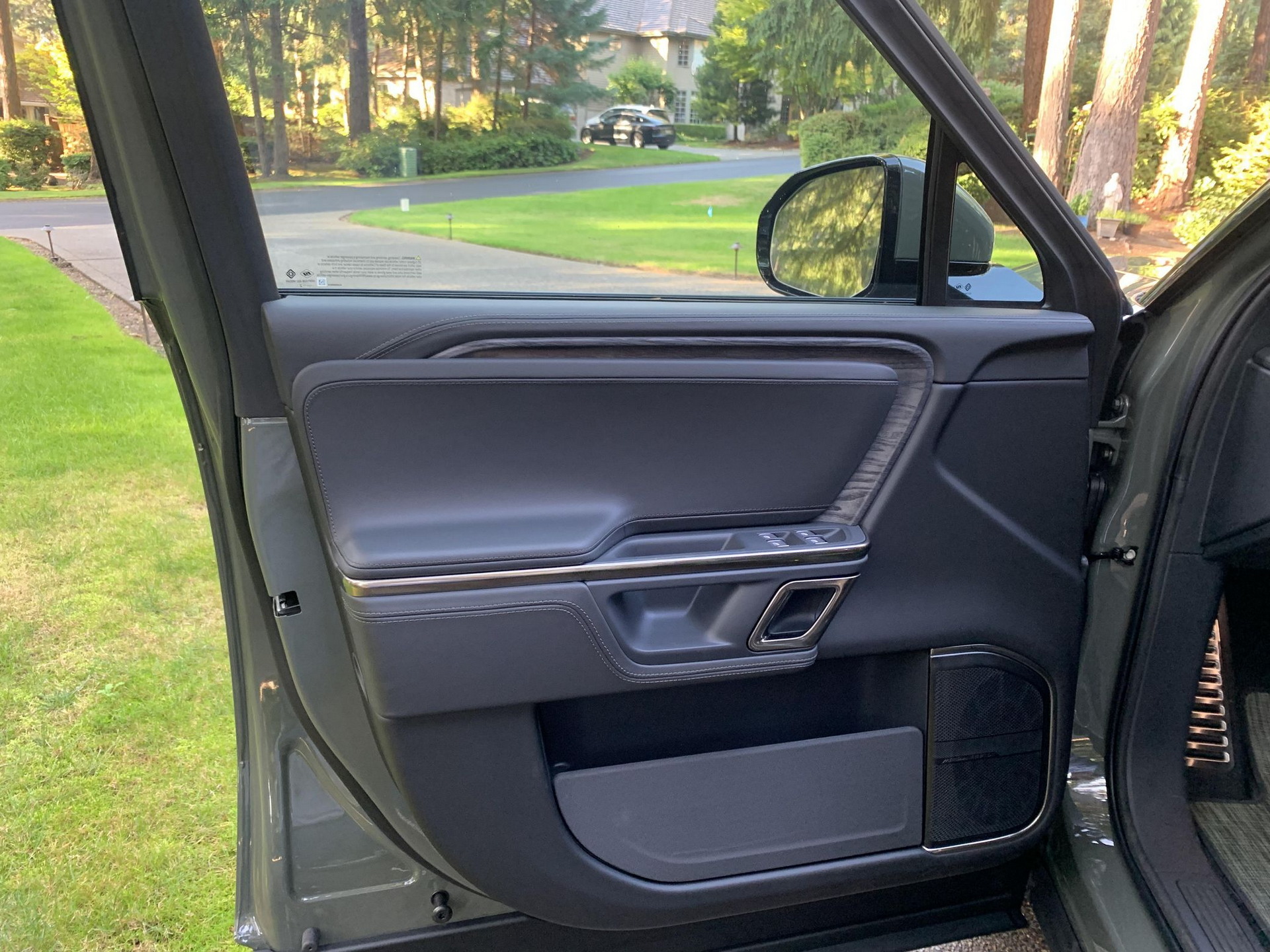 Skip The Line And Buy This 260-Mile Rivian R1S Available Right Now