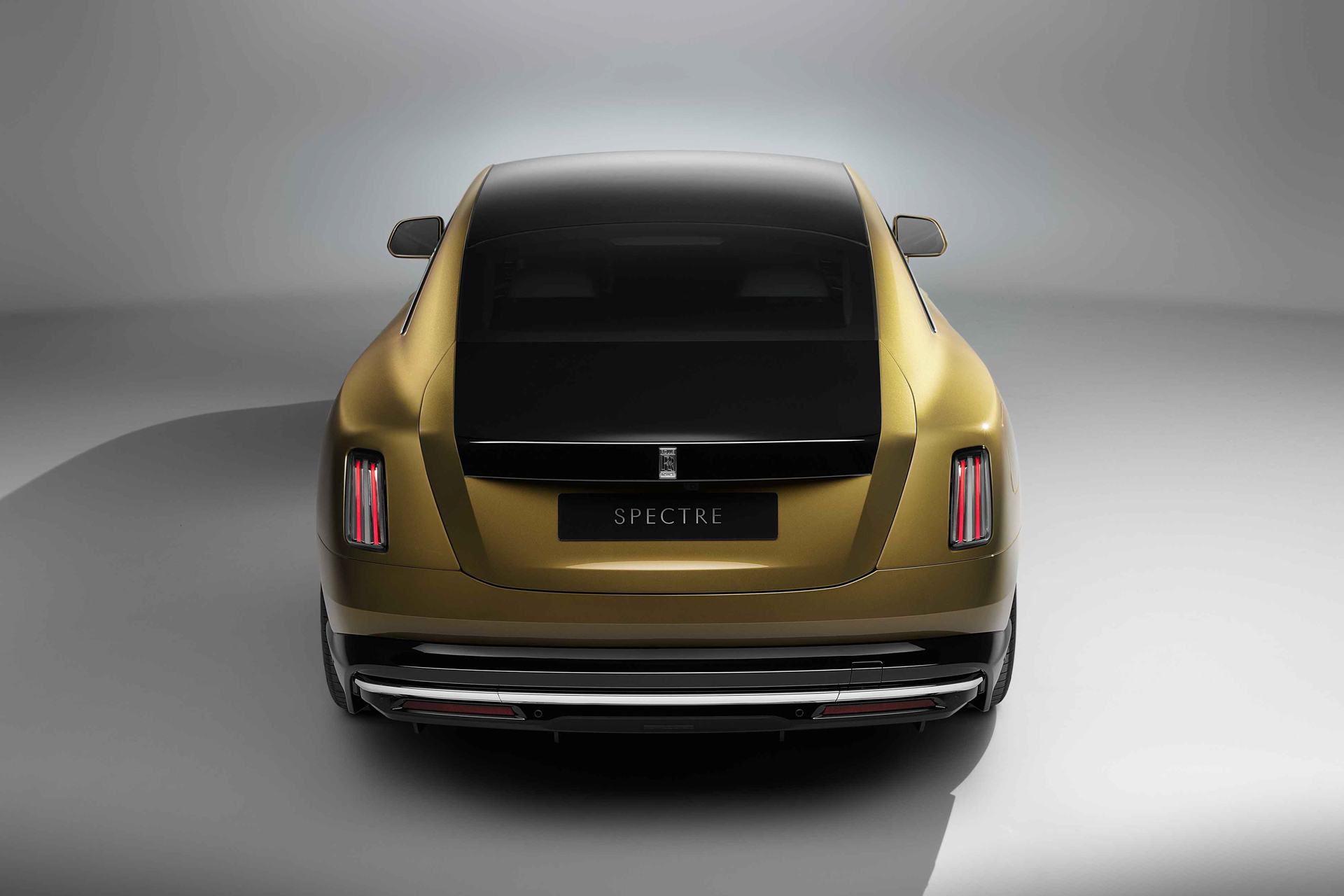 2024 Rolls Royce Spectre EV Is A 6500-LBS Luxury Land Yacht With A 320-Mile Range