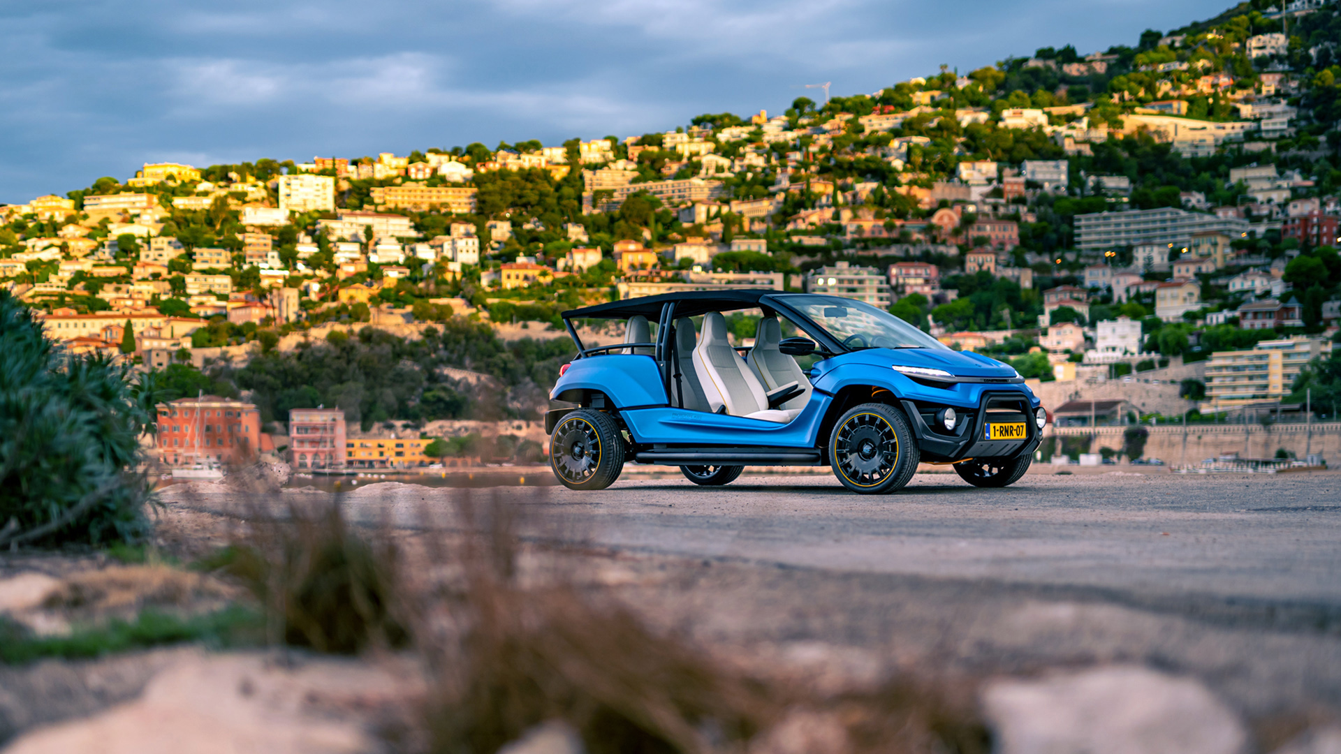 Coastrunner EV Is A Cool-Looking Buggy With A Fridge In The Frunk