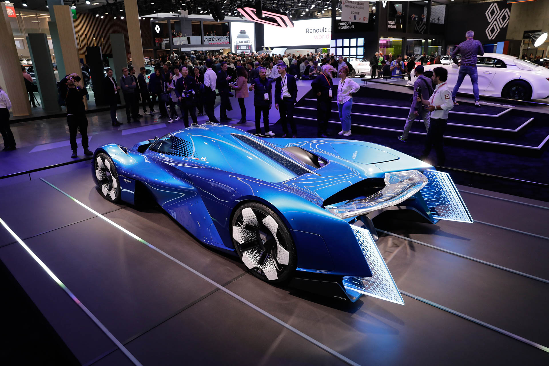 Alpine Alpenglow Concept Debuts With Hydrogen Power, Shows Future Design Language