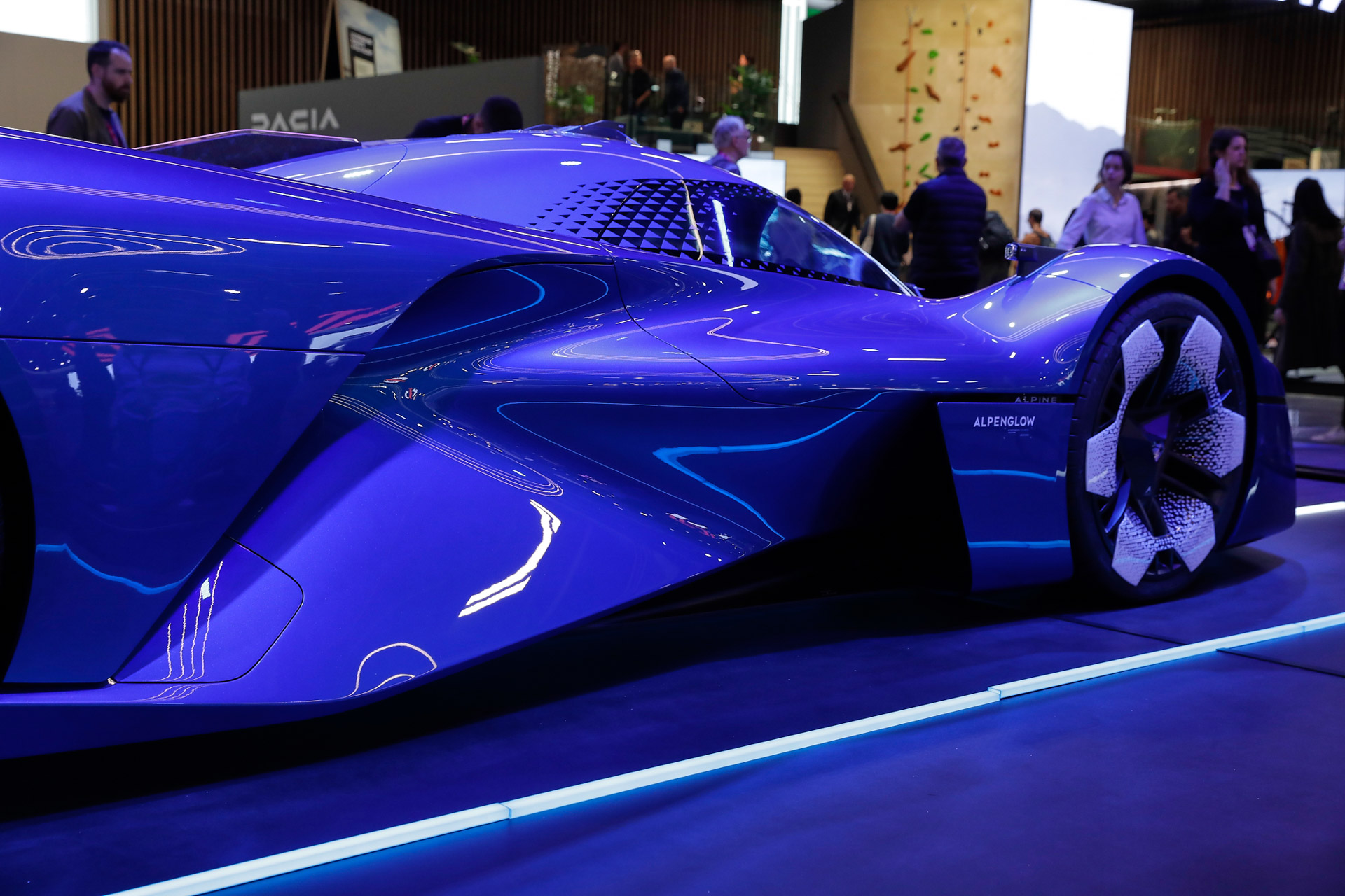 Alpine Alpenglow Concept Debuts With Hydrogen Power, Shows Future Design Language