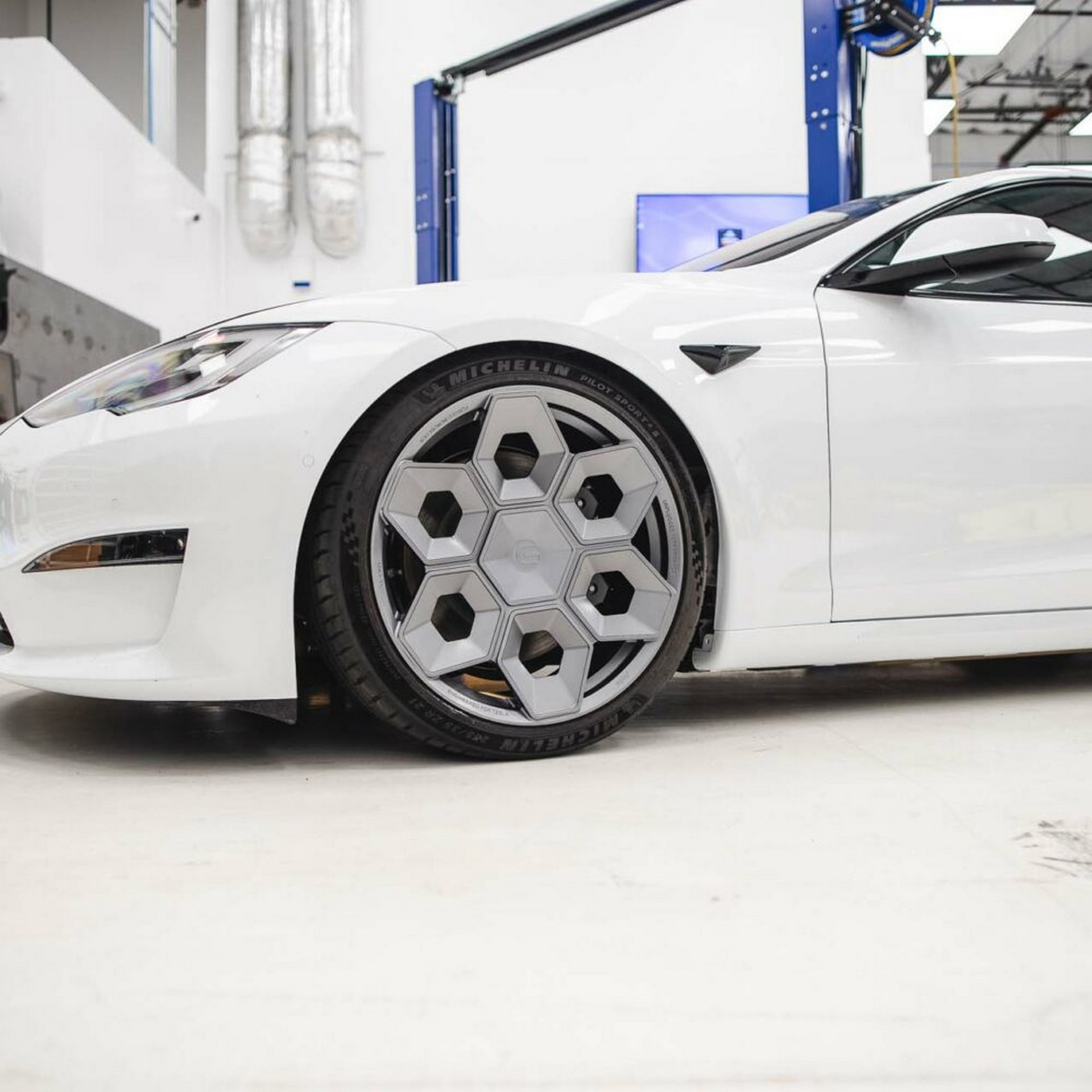 Ex-Koenigsegg Designer Partners With Unplugged Performance To Design Wheels For Tesla Cybertruck