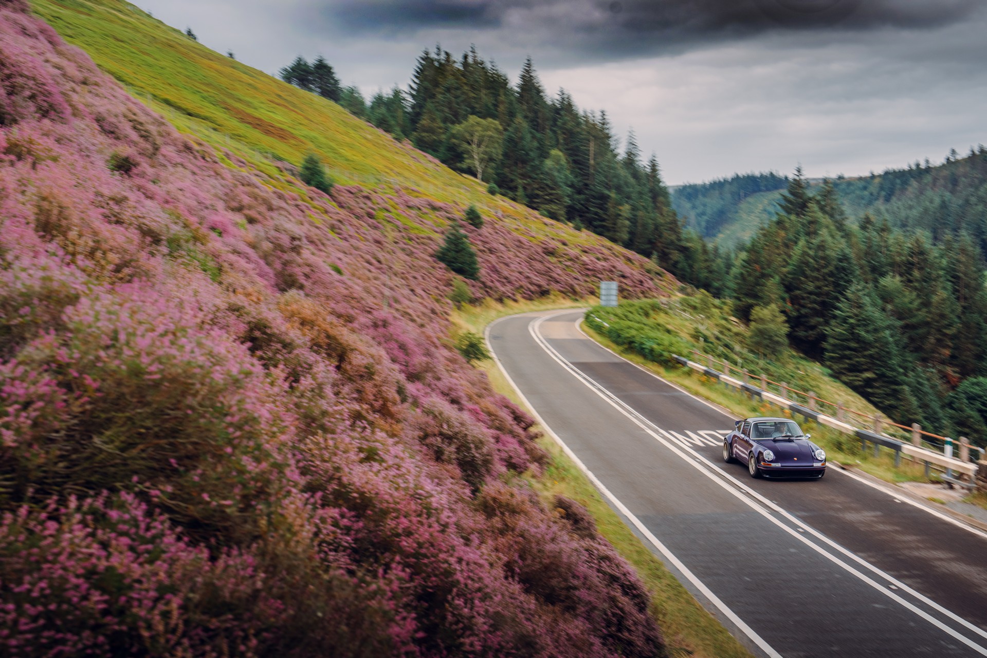 Theon Design’s Latest Porsche 911 Has Carbon Body And Screaming 4.0-Liter Flat-Six