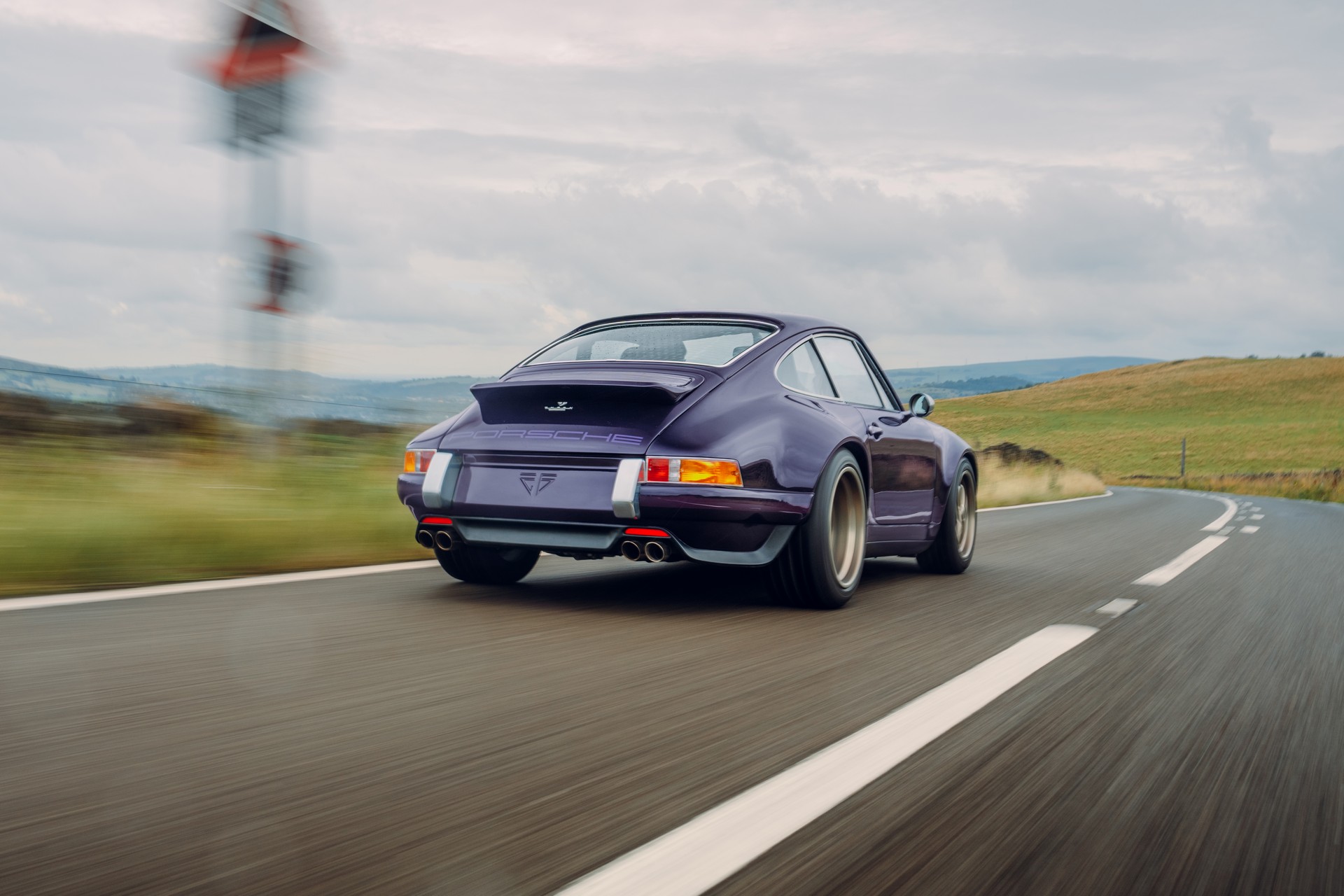 Theon Design’s Latest Porsche 911 Has Carbon Body And Screaming 4.0-Liter Flat-Six