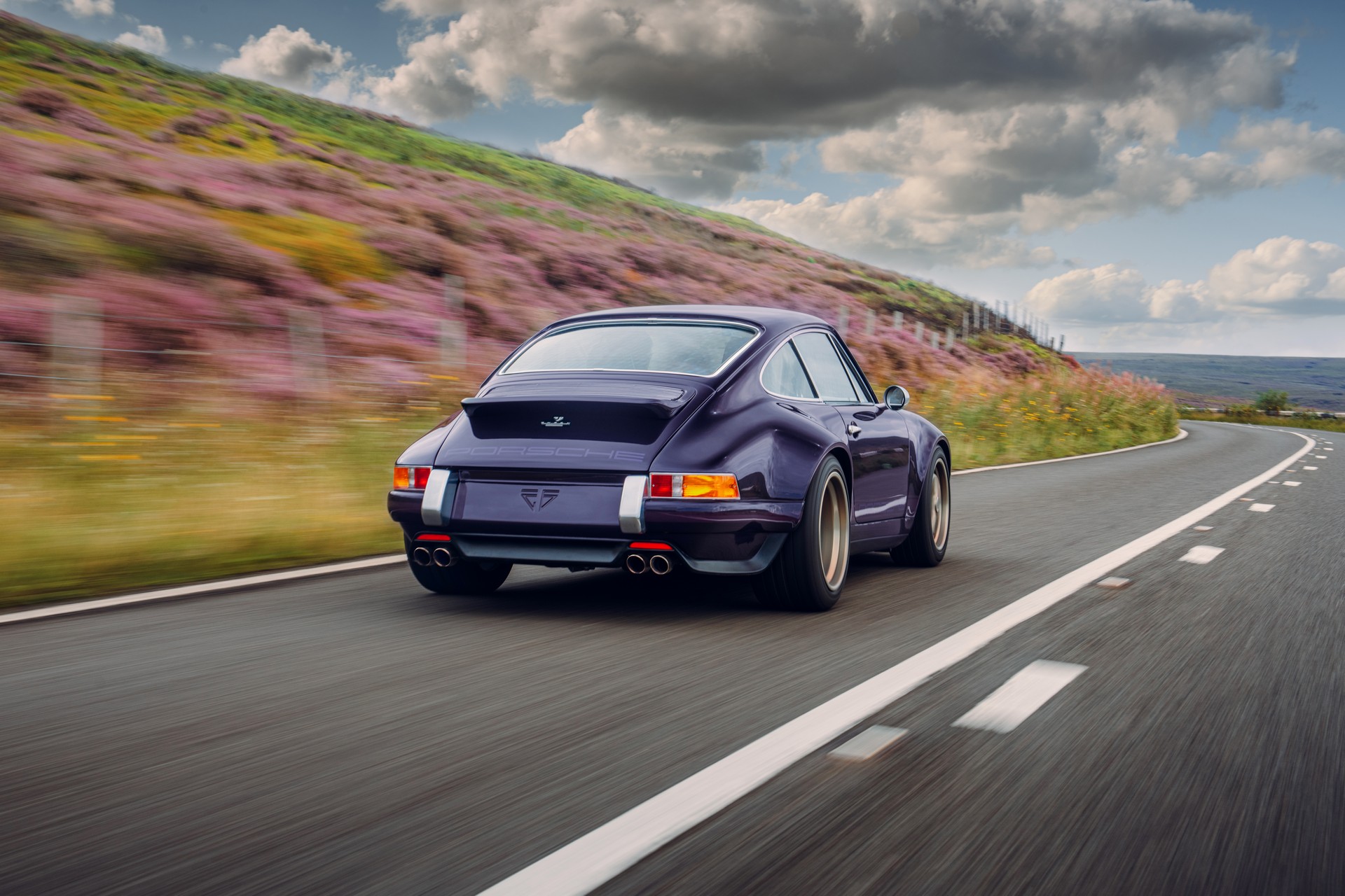 Theon Design’s Latest Porsche 911 Has Carbon Body And Screaming 4.0-Liter Flat-Six