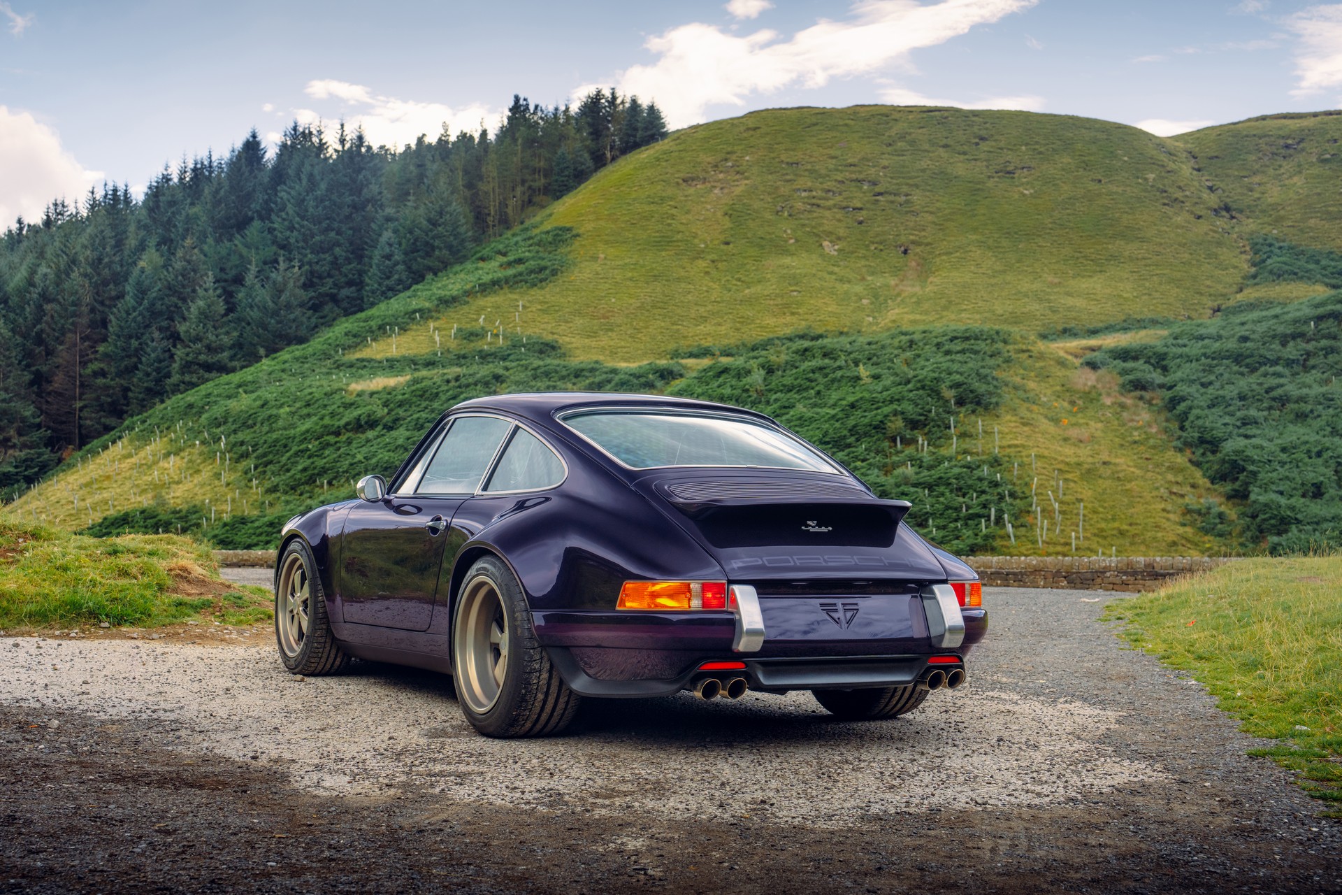 Theon Design’s Latest Porsche 911 Has Carbon Body And Screaming 4.0-Liter Flat-Six