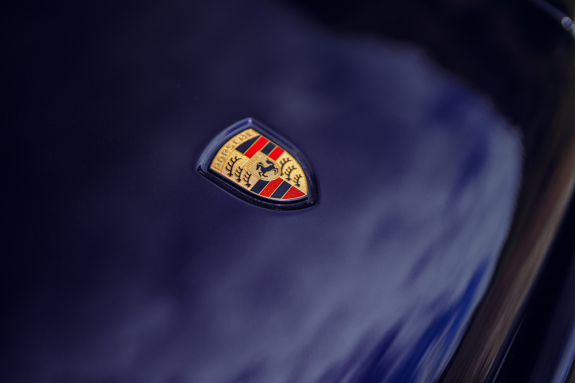 Theon Design’s Latest Porsche 911 Has Carbon Body And Screaming 4.0-Liter Flat-Six