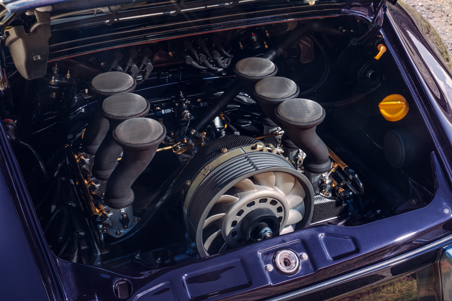 Theon Design’s Latest Porsche 911 Has Carbon Body And Screaming 4.0-Liter Flat-Six