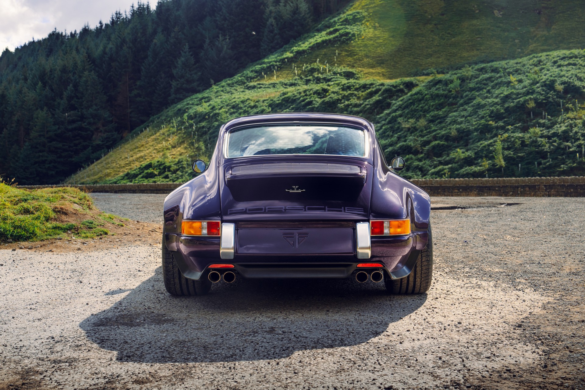 Theon Design’s Latest Porsche 911 Has Carbon Body And Screaming 4.0-Liter Flat-Six