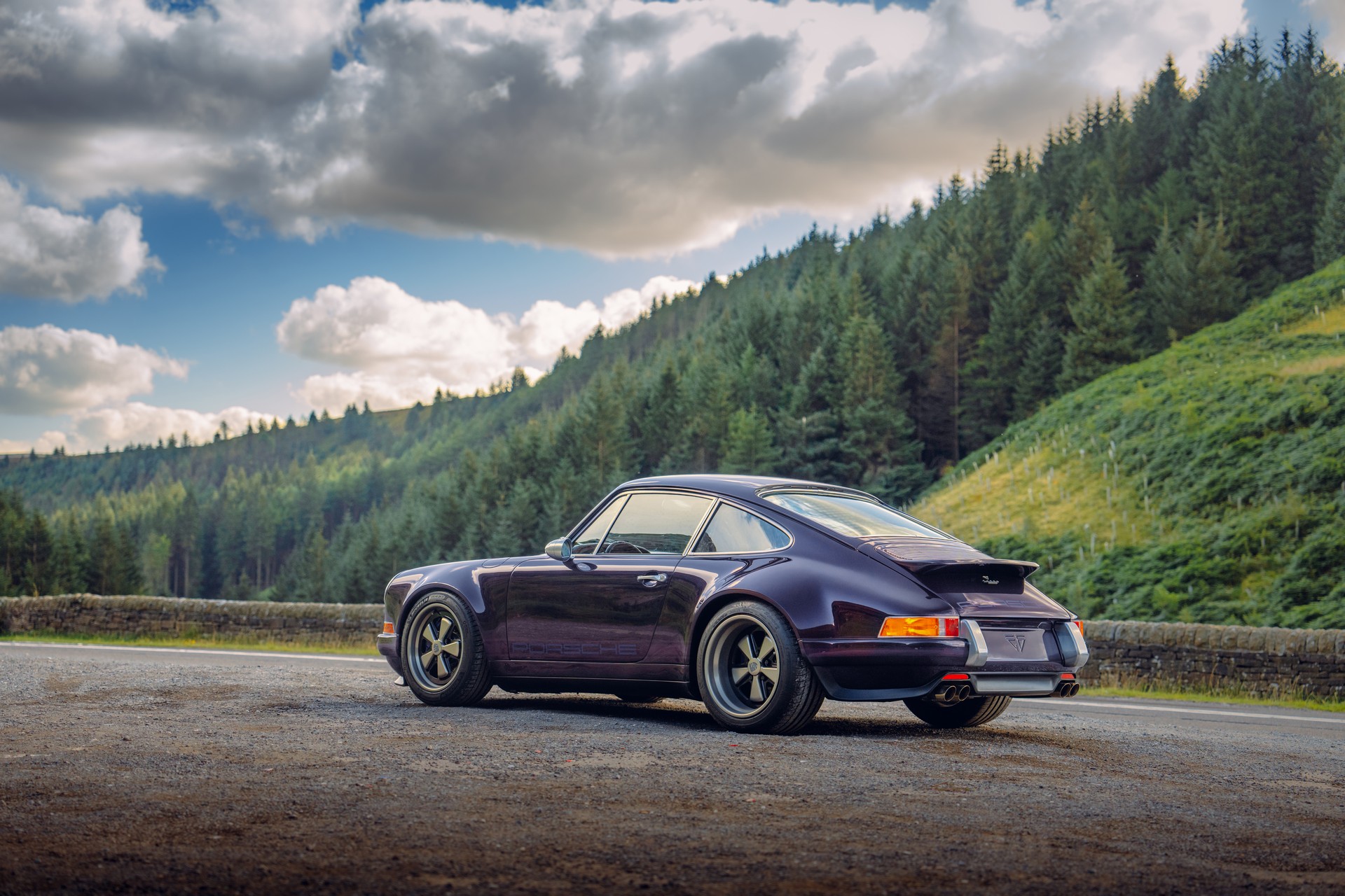 Theon Design’s Latest Porsche 911 Has Carbon Body And Screaming 4.0-Liter Flat-Six