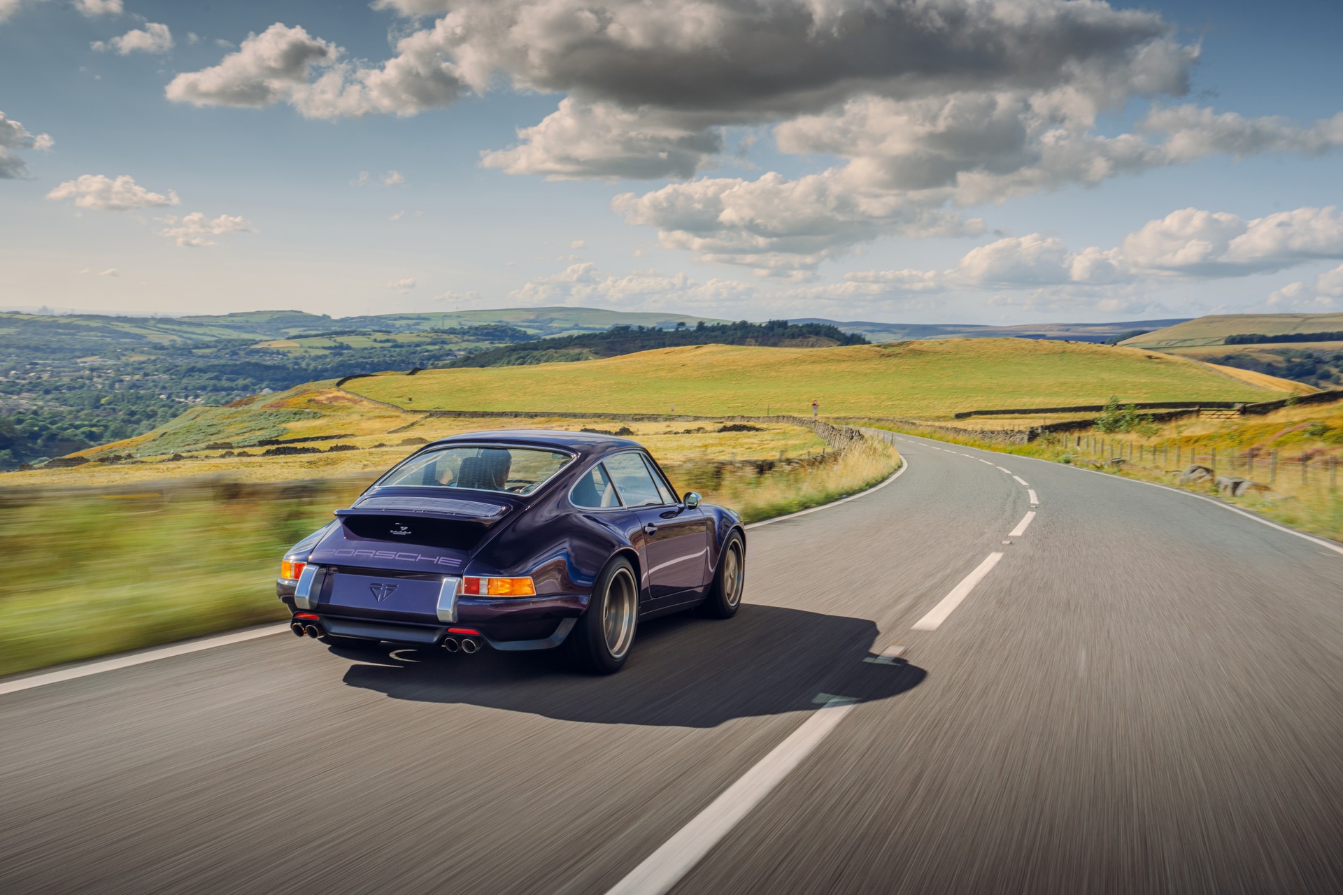 Theon Design’s Latest Porsche 911 Has Carbon Body And Screaming 4.0-Liter Flat-Six