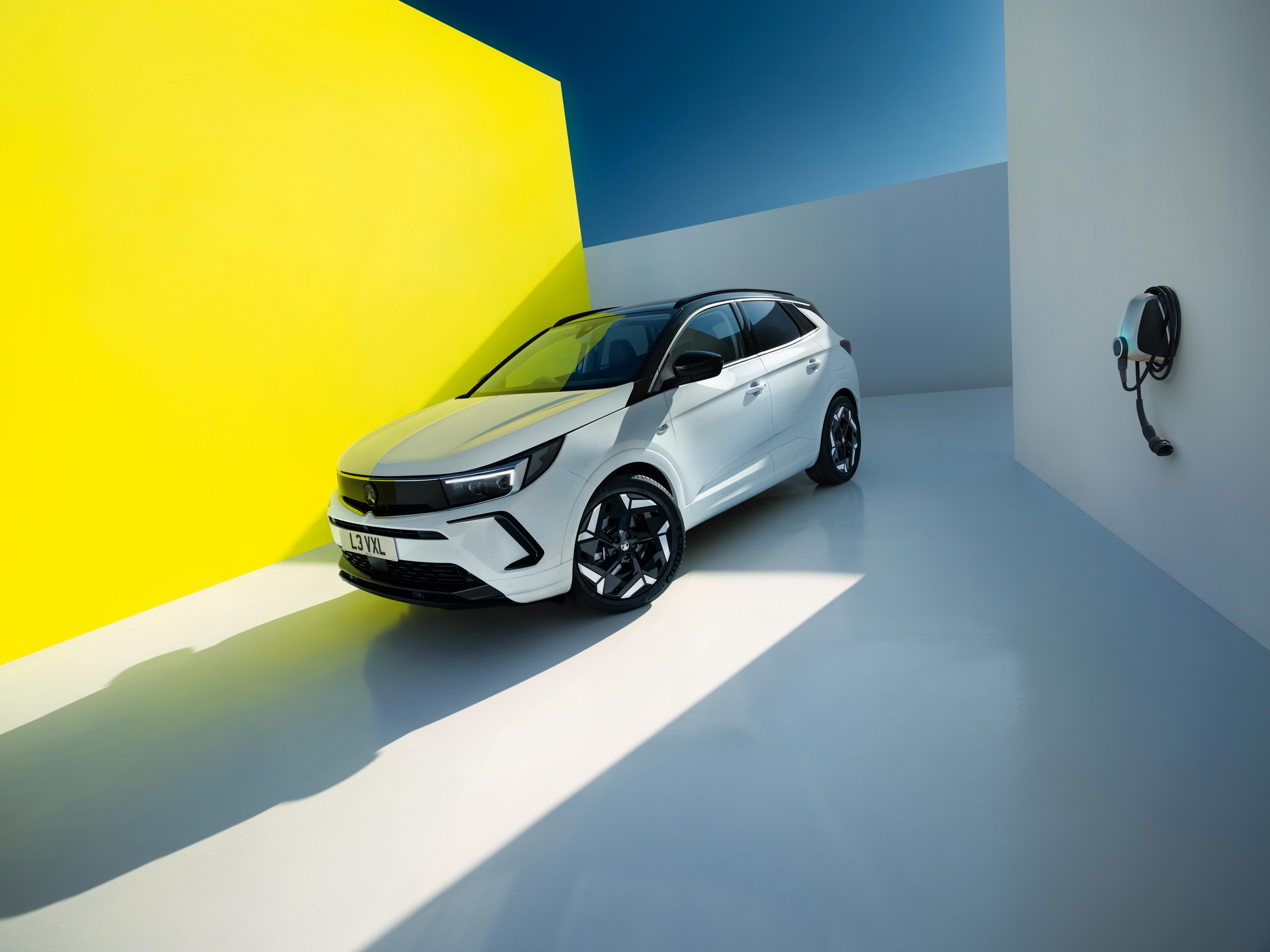 Opel/Vauxhall Grandland GSe Is A 296 HP PHEV SUV With Sports Suspension And 19-Inch Wheels