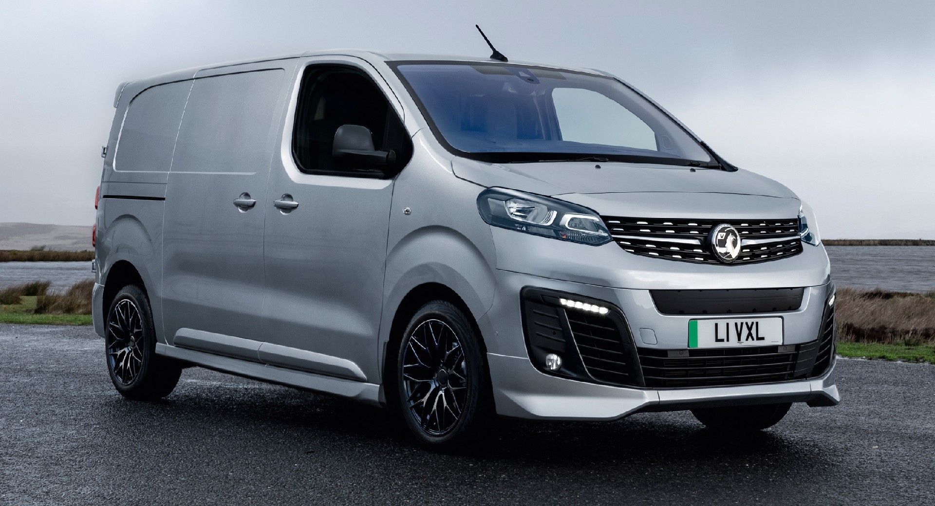 Prices are set: New Opel Vivaro Combi+ and Tourer large vans, Opel