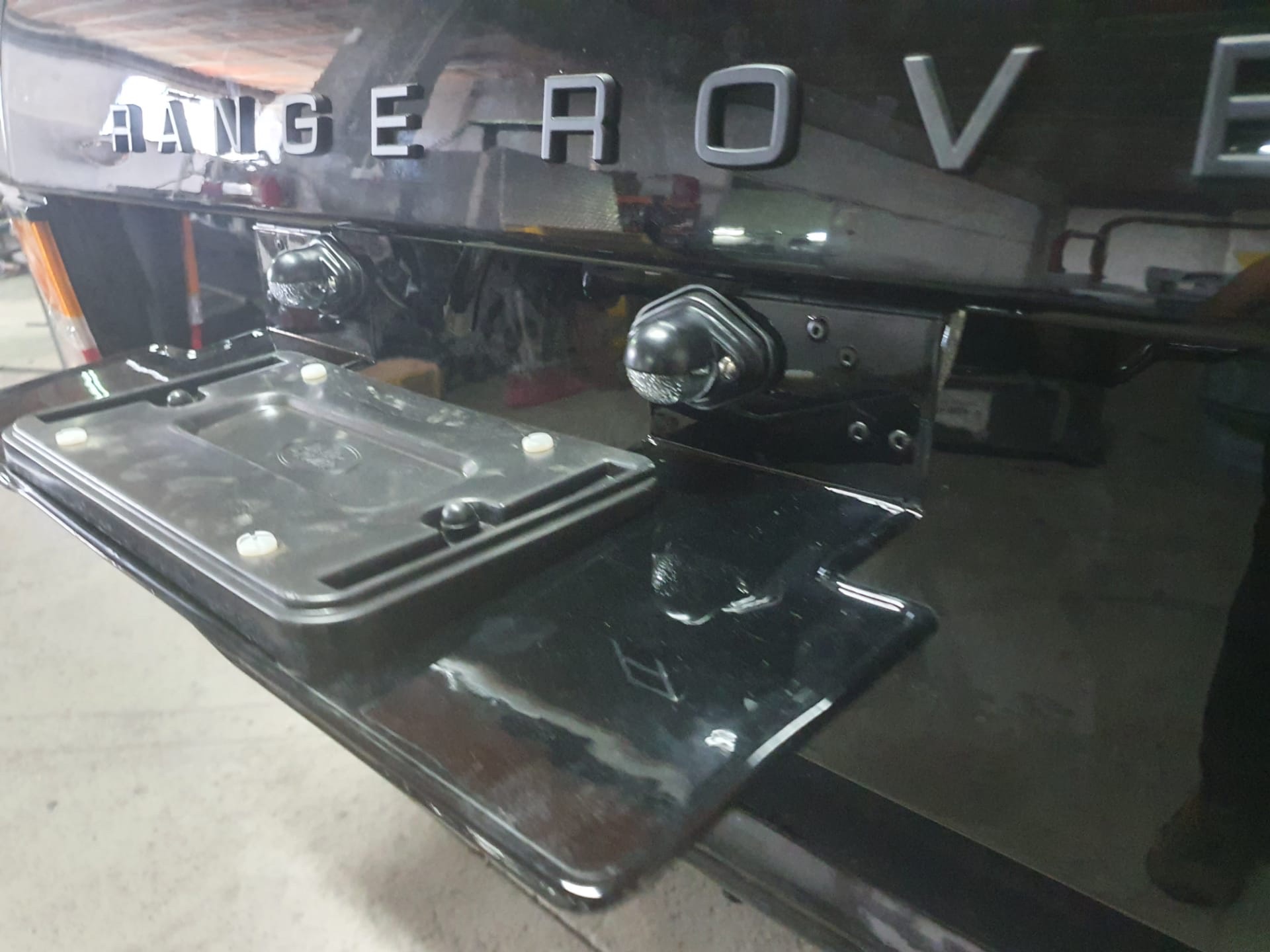 LS3-Powered Range Rover Classic Restomod By Legacy Overland Is A Thing Of Beauty