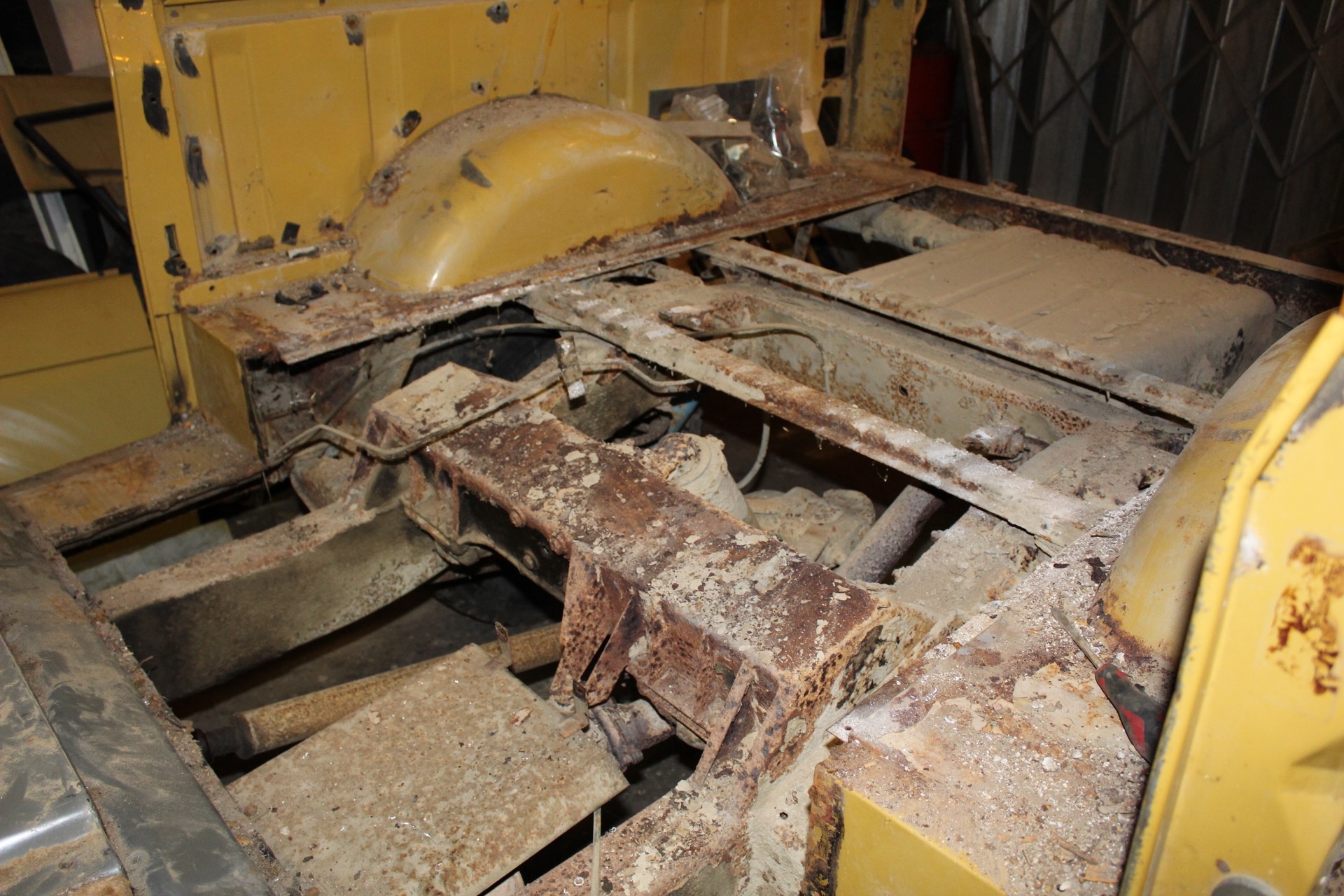 LS3-Powered Range Rover Classic Restomod By Legacy Overland Is A Thing Of Beauty