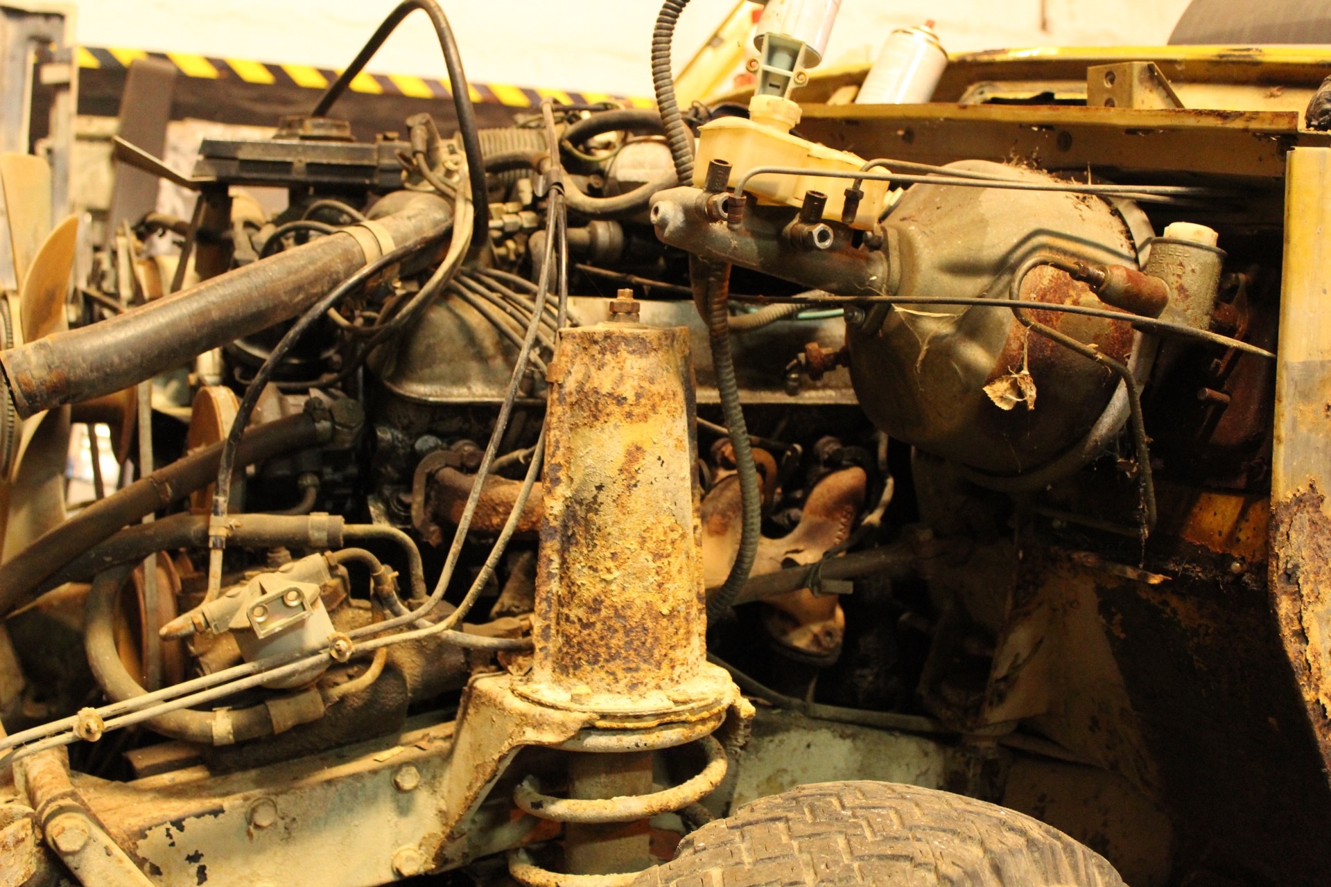 LS3-Powered Range Rover Classic Restomod By Legacy Overland Is A Thing Of Beauty