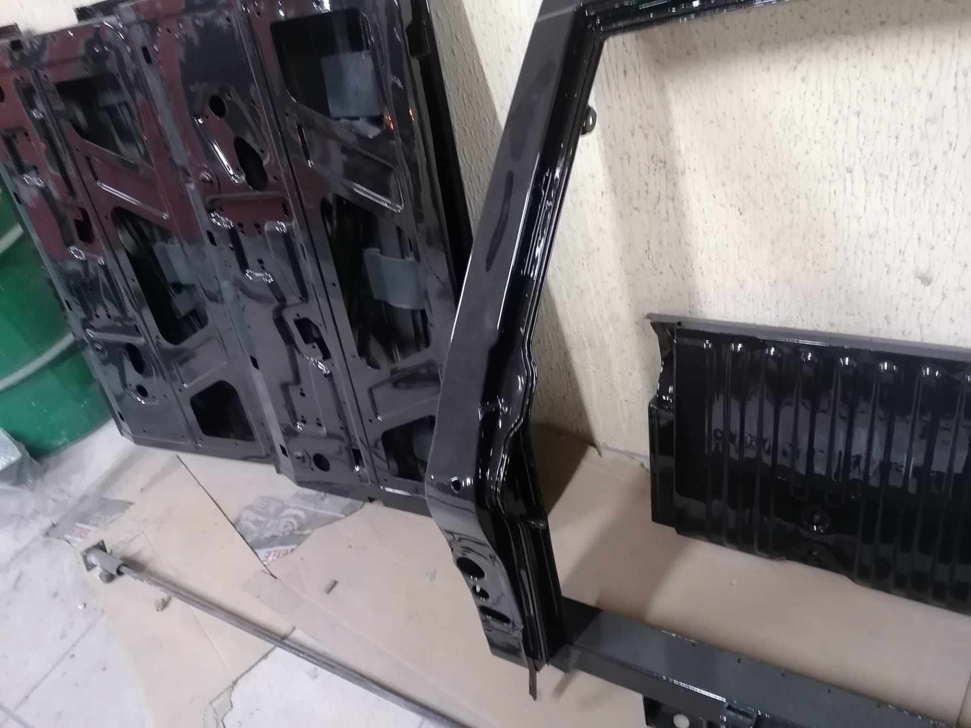 LS3-Powered Range Rover Classic Restomod By Legacy Overland Is A Thing Of Beauty