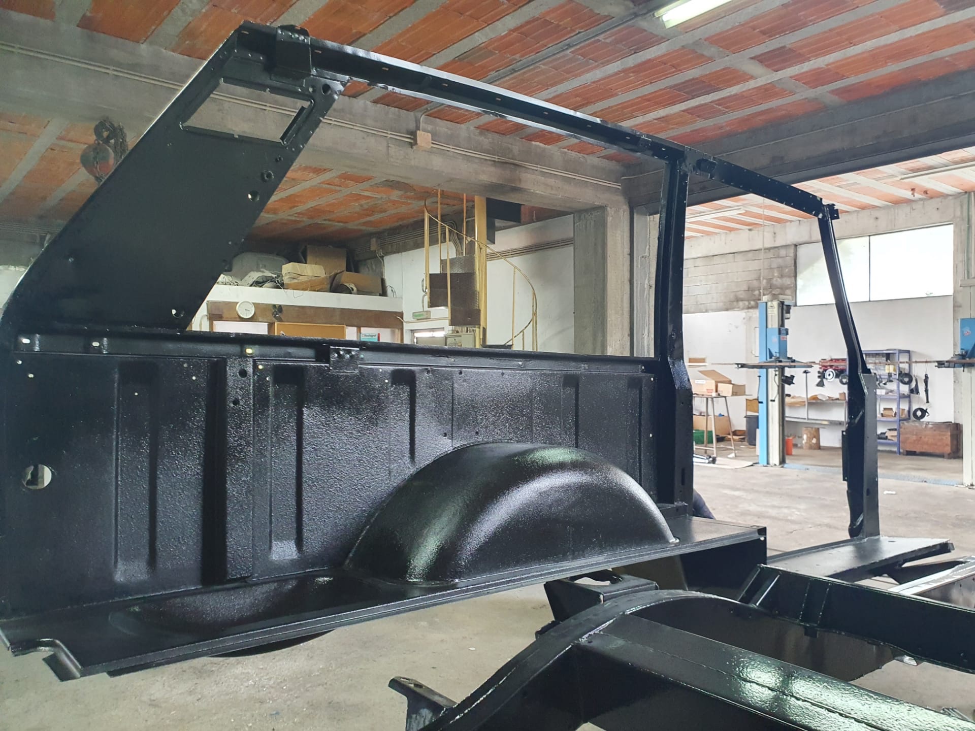 LS3-Powered Range Rover Classic Restomod By Legacy Overland Is A Thing Of Beauty