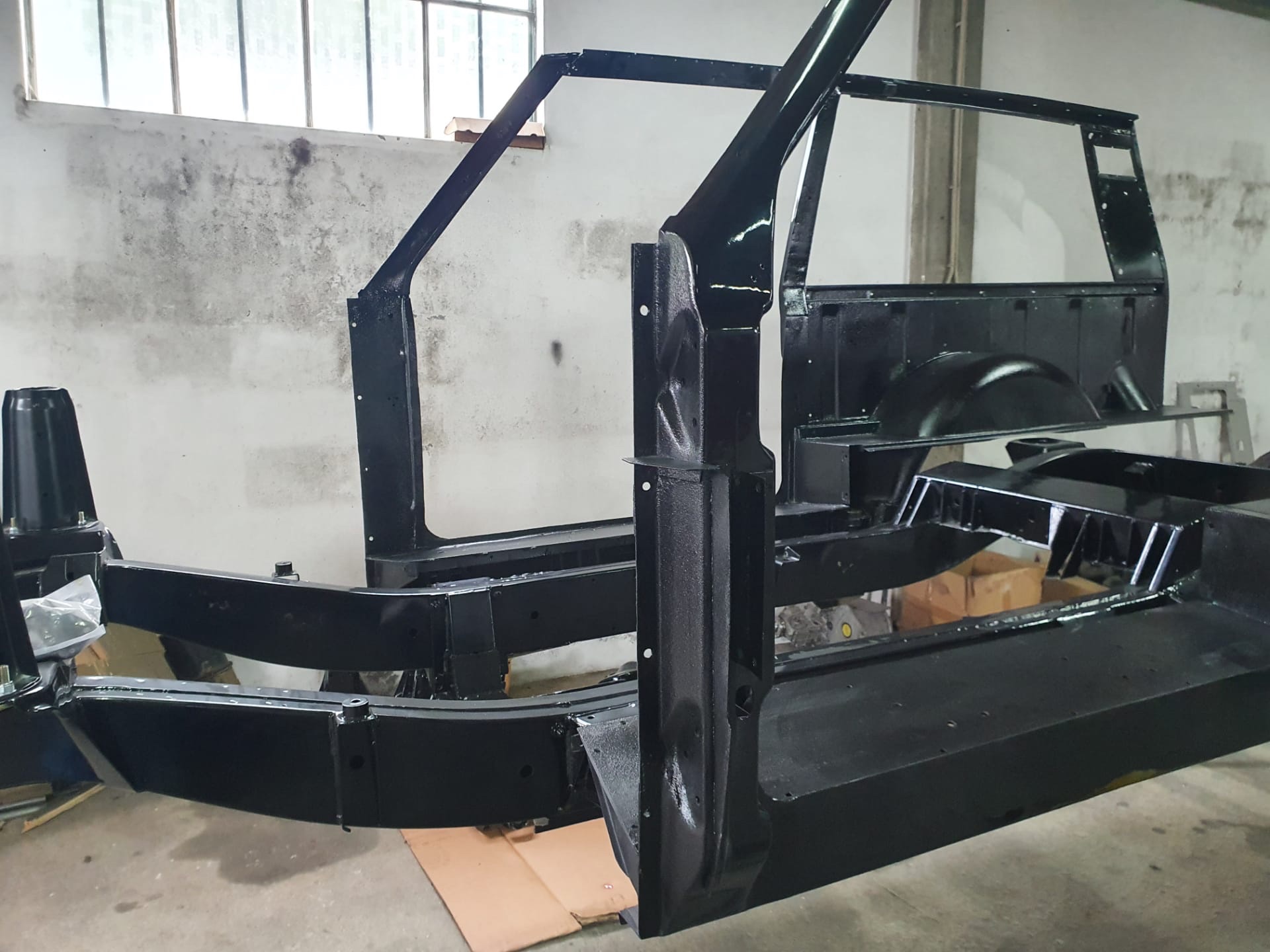 LS3-Powered Range Rover Classic Restomod By Legacy Overland Is A Thing Of Beauty