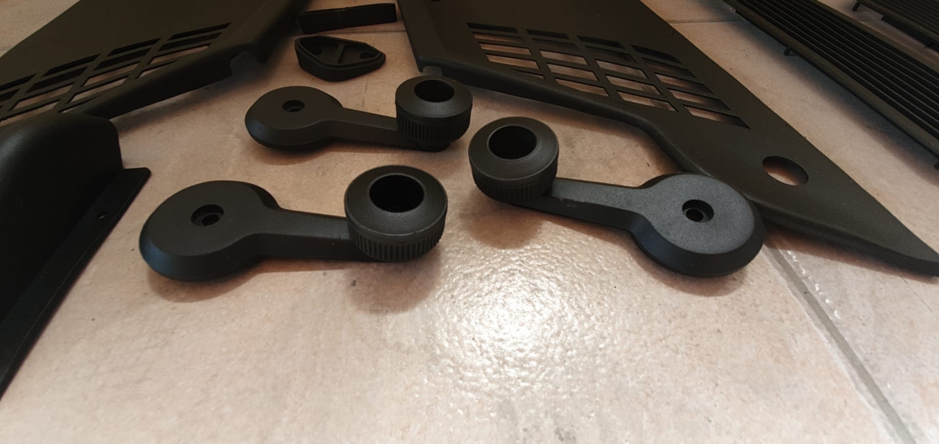 LS3-Powered Range Rover Classic Restomod By Legacy Overland Is A Thing Of Beauty