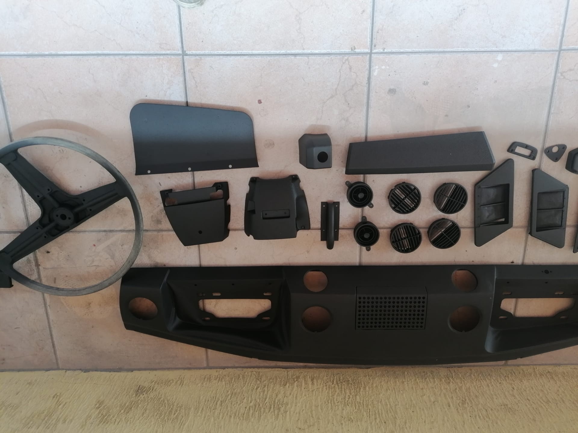 LS3-Powered Range Rover Classic Restomod By Legacy Overland Is A Thing Of Beauty