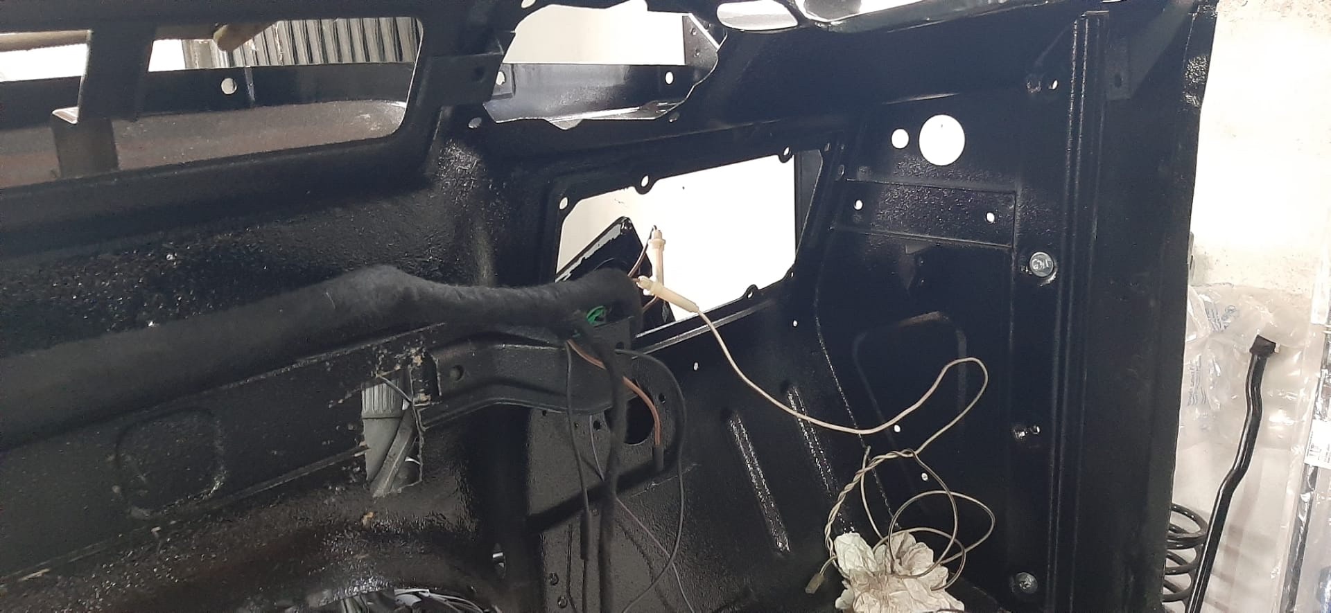 LS3-Powered Range Rover Classic Restomod By Legacy Overland Is A Thing Of Beauty