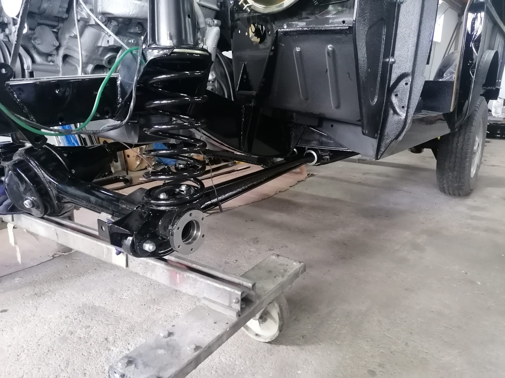 LS3-Powered Range Rover Classic Restomod By Legacy Overland Is A Thing Of Beauty