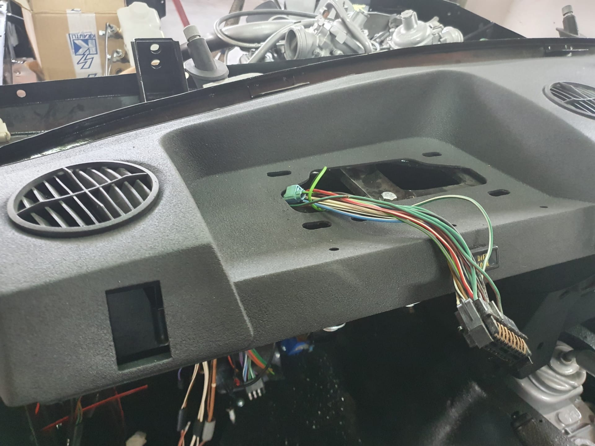 LS3-Powered Range Rover Classic Restomod By Legacy Overland Is A Thing Of Beauty