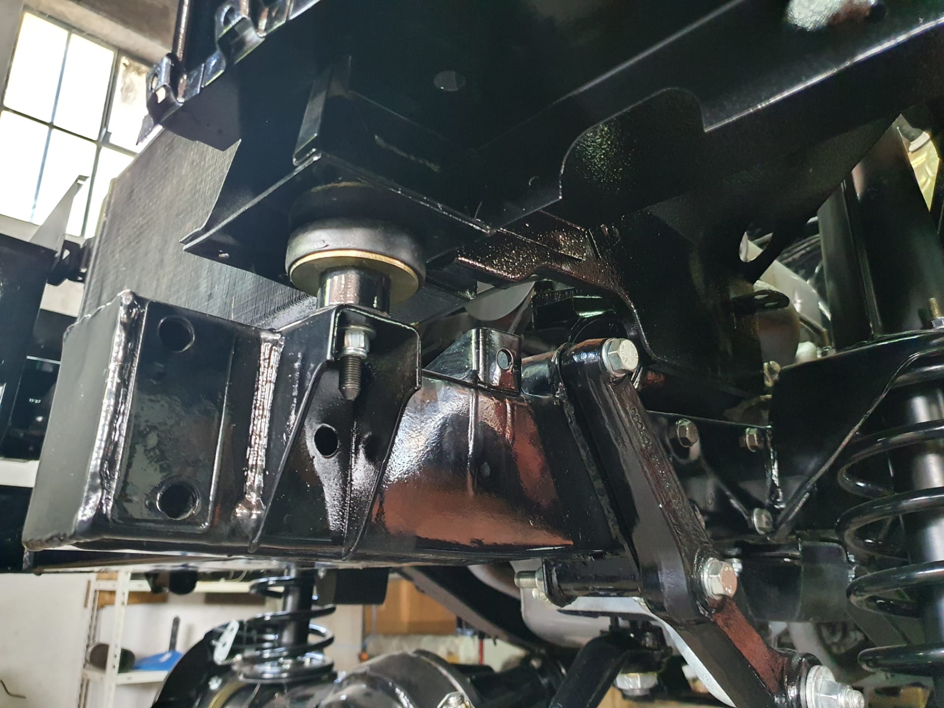 LS3-Powered Range Rover Classic Restomod By Legacy Overland Is A Thing Of Beauty