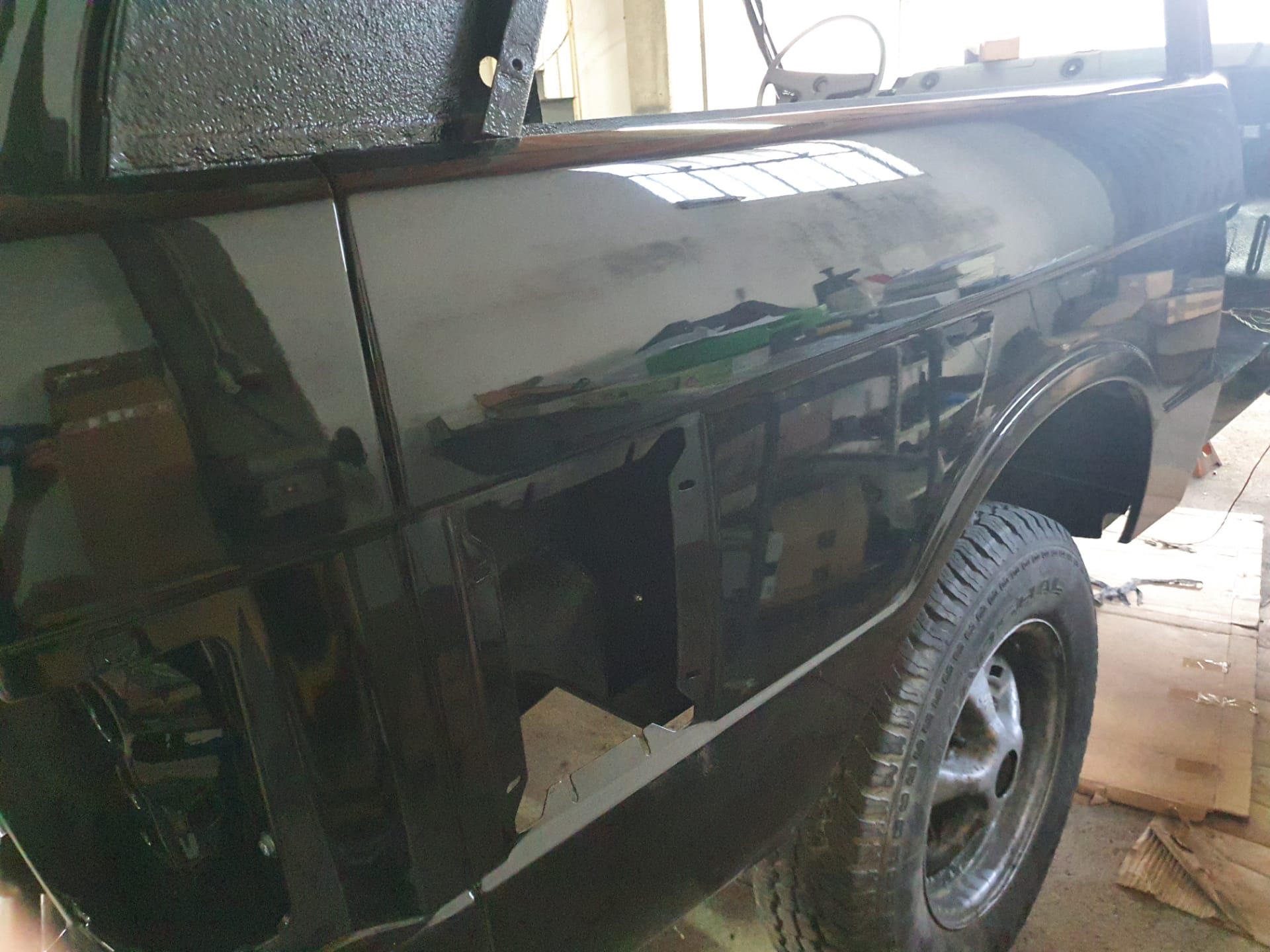 LS3-Powered Range Rover Classic Restomod By Legacy Overland Is A Thing Of Beauty