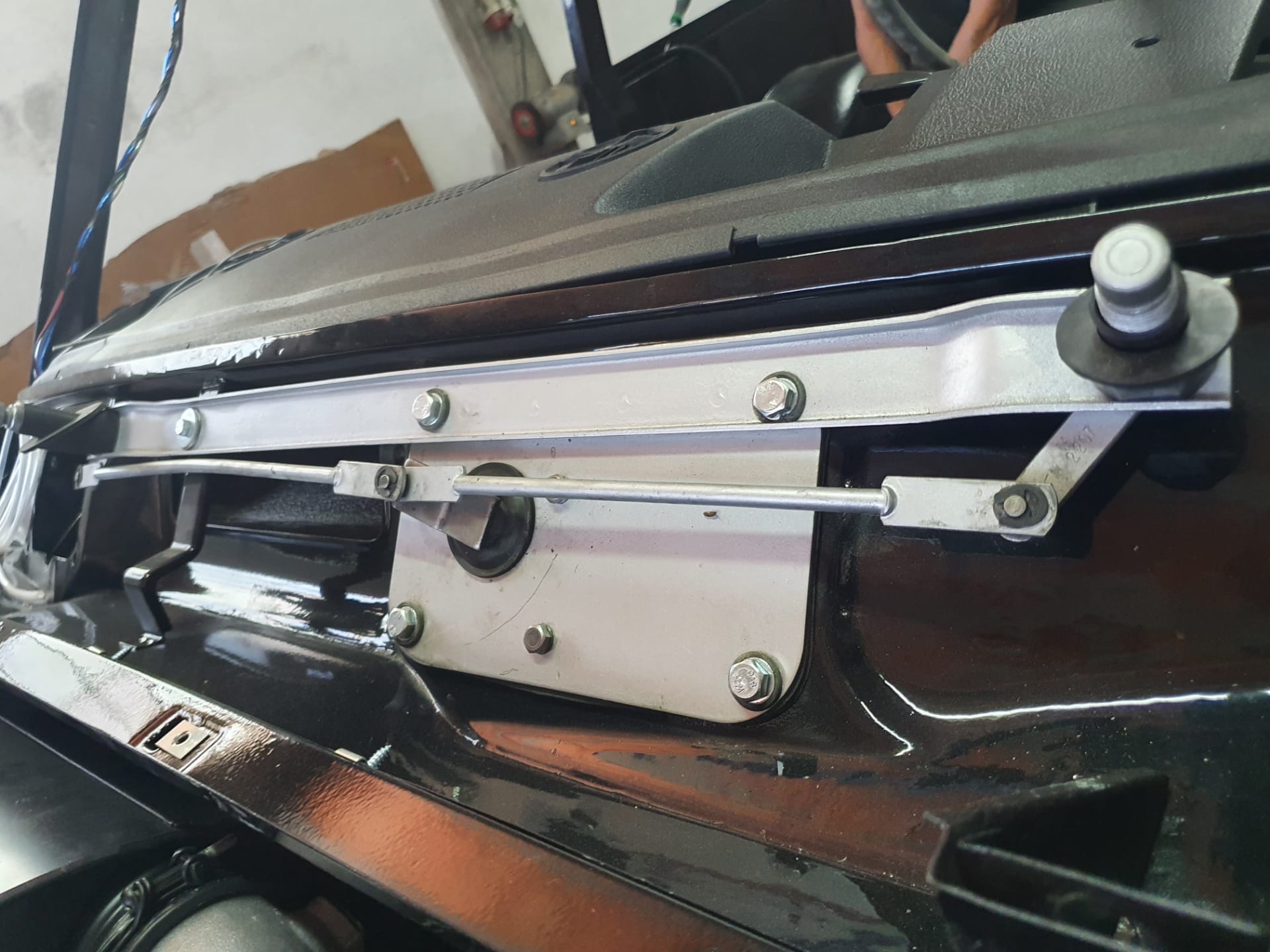 LS3-Powered Range Rover Classic Restomod By Legacy Overland Is A Thing Of Beauty