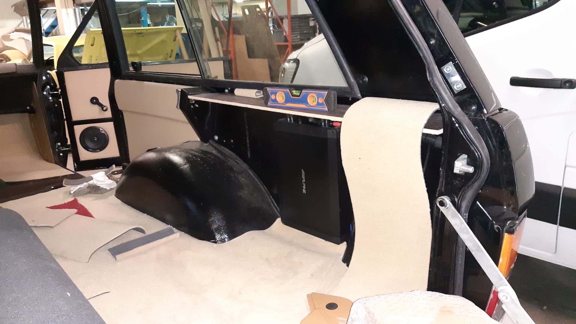 LS3-Powered Range Rover Classic Restomod By Legacy Overland Is A Thing Of Beauty