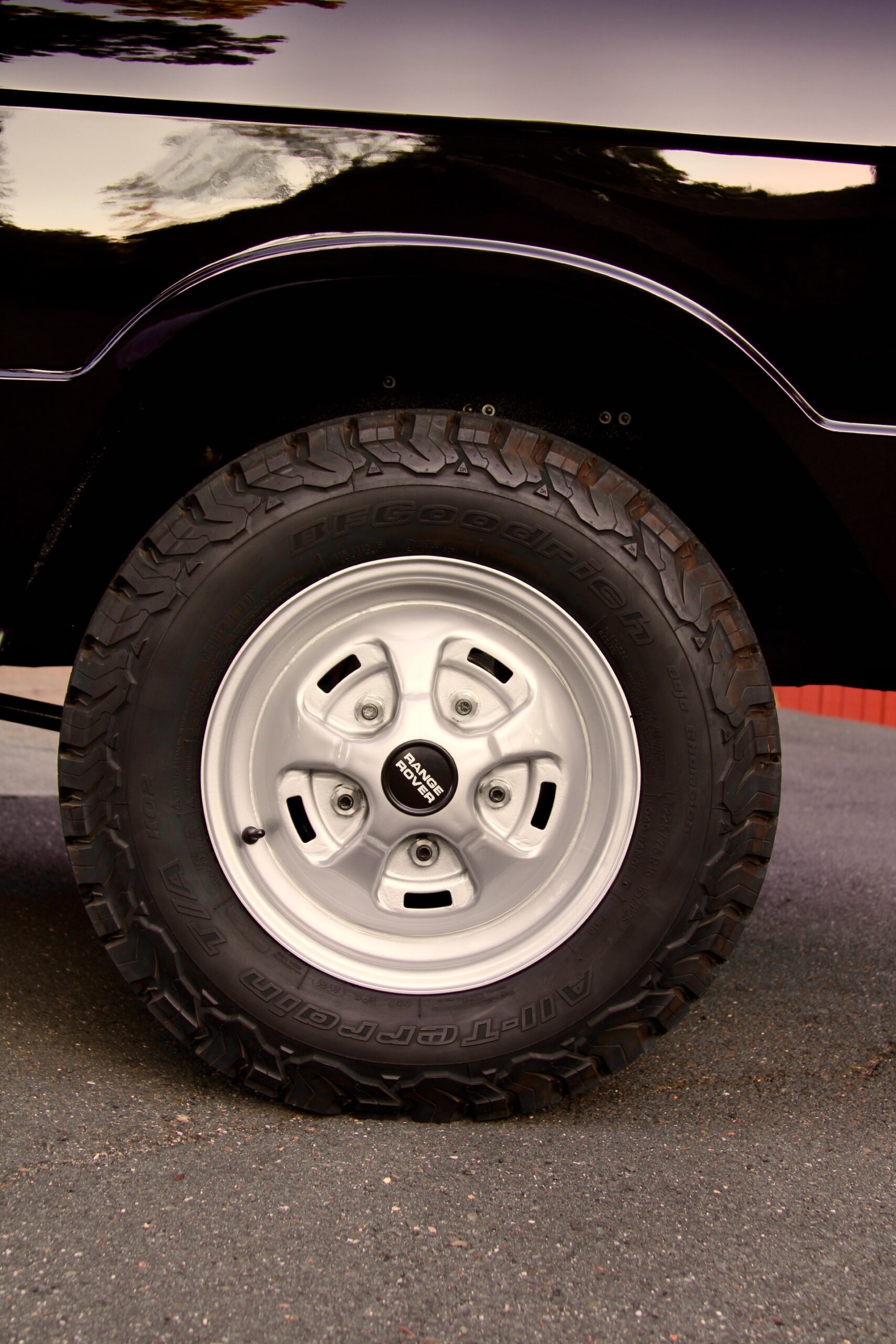 LS3-Powered Range Rover Classic Restomod By Legacy Overland Is A Thing Of Beauty