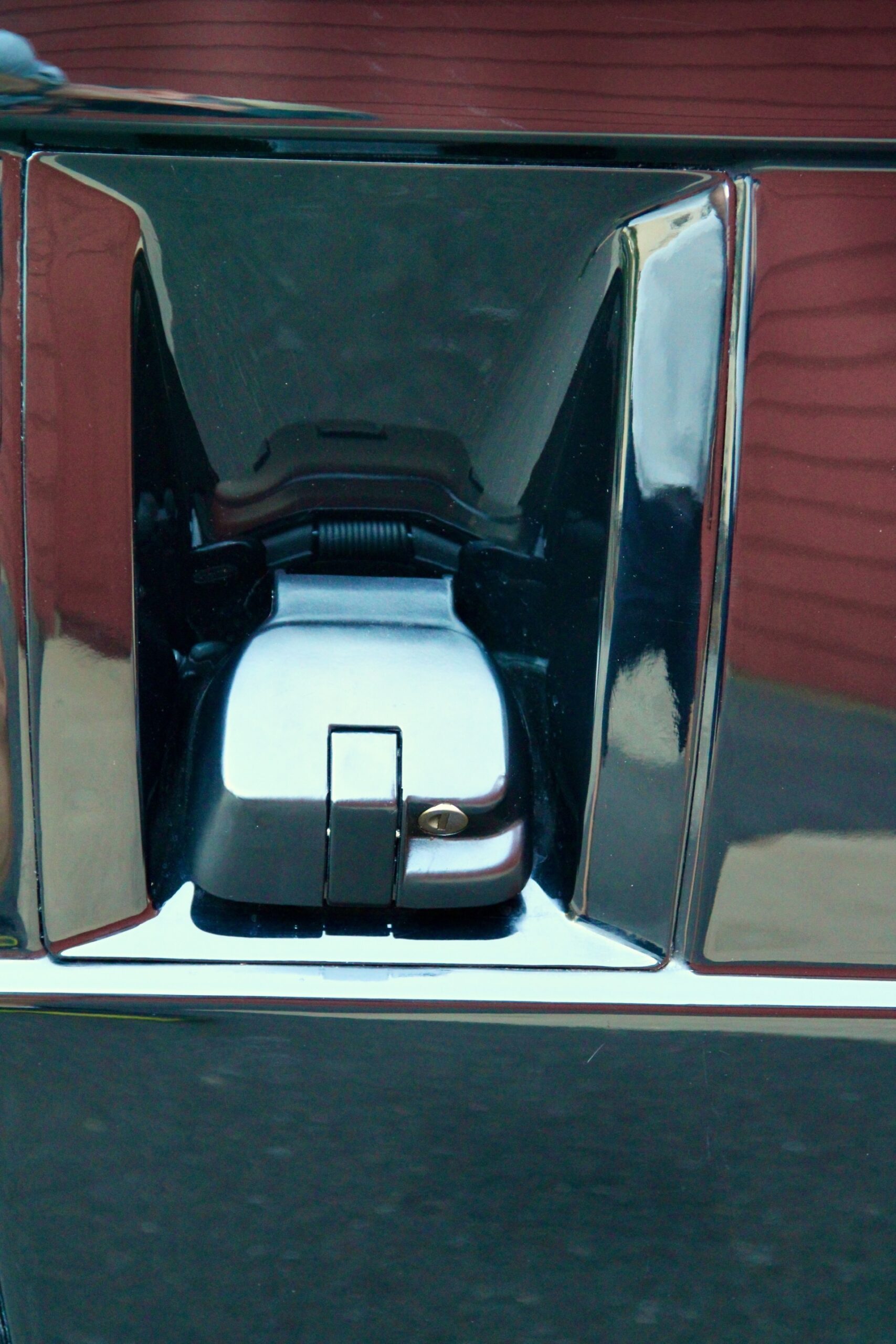 LS3-Powered Range Rover Classic Restomod By Legacy Overland Is A Thing Of Beauty