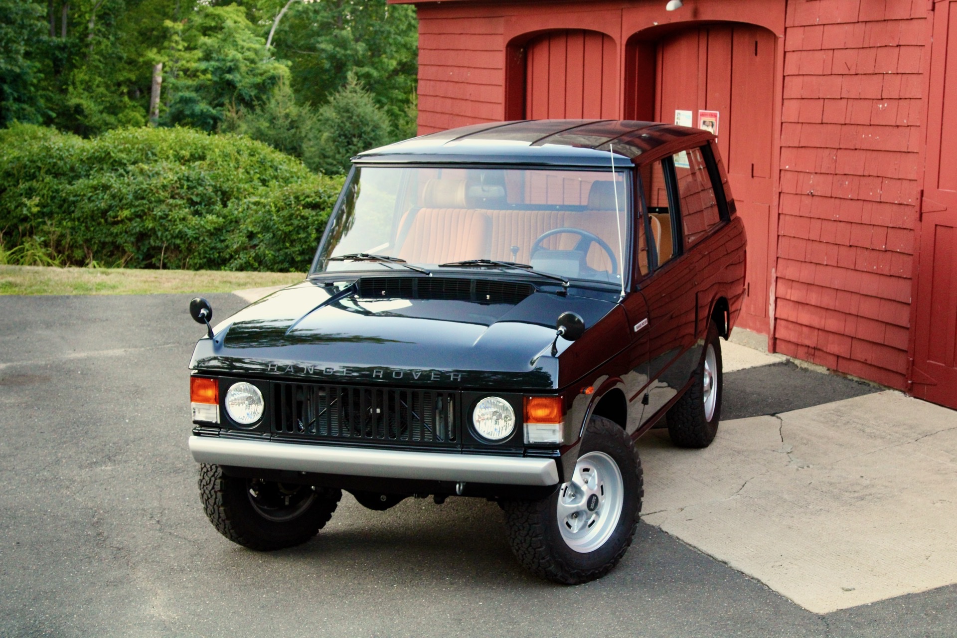 LS3-Powered Range Rover Classic Restomod By Legacy Overland Is A Thing Of Beauty