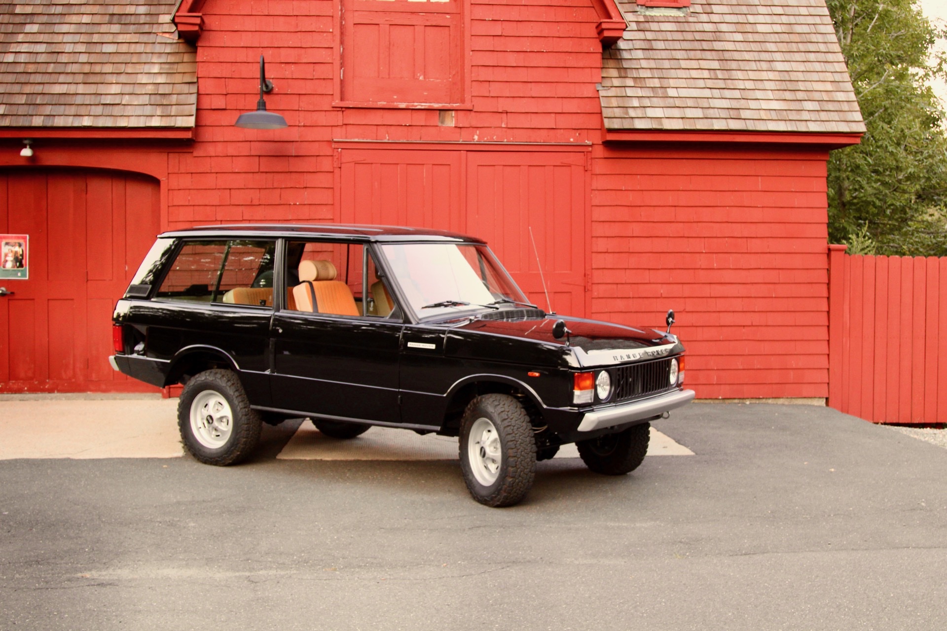 LS3-Powered Range Rover Classic Restomod By Legacy Overland Is A Thing Of Beauty