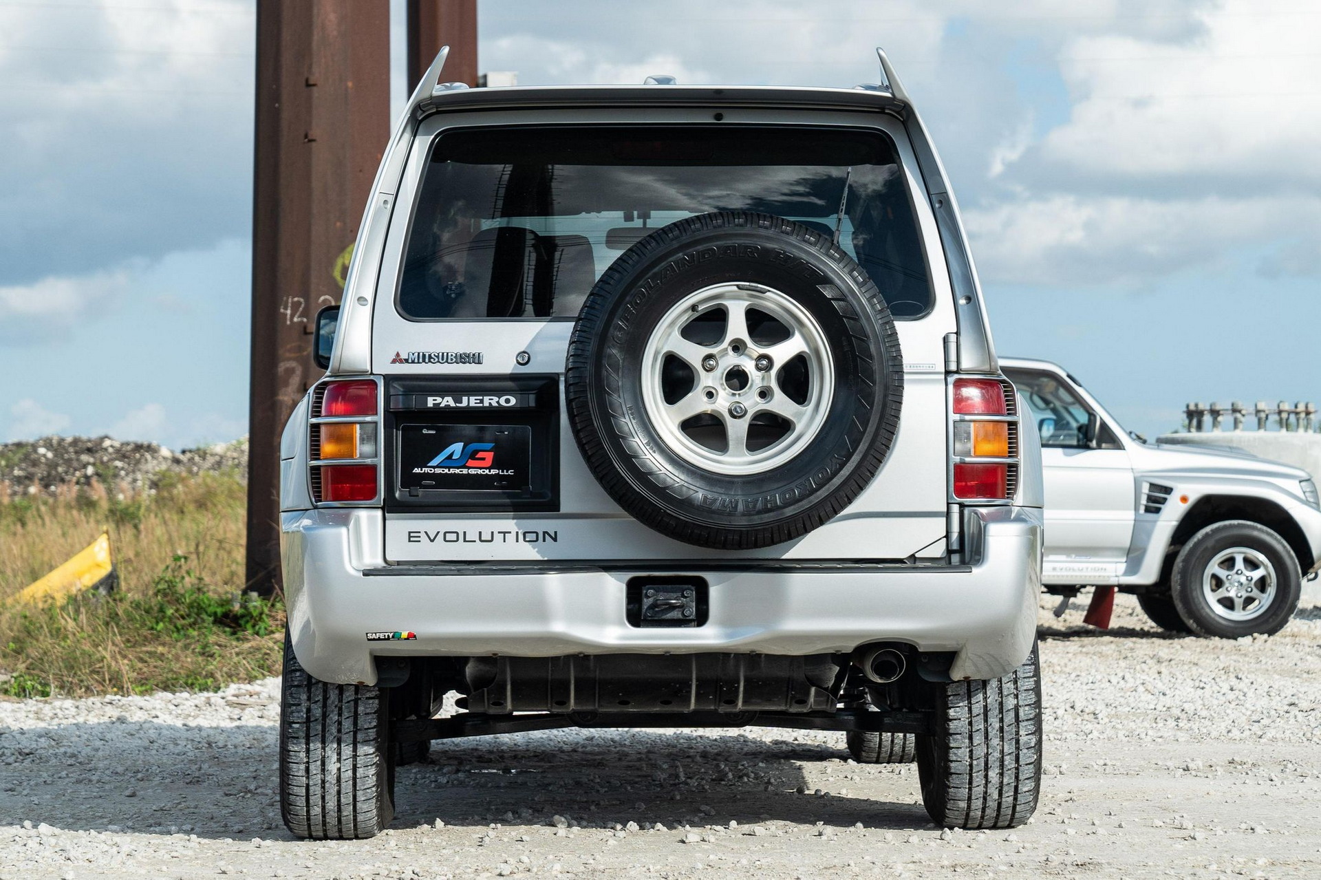 This 1-Of-500 Manual Mitsubishi Pajero Evolution Is Being Auctioned Off In The U.S.