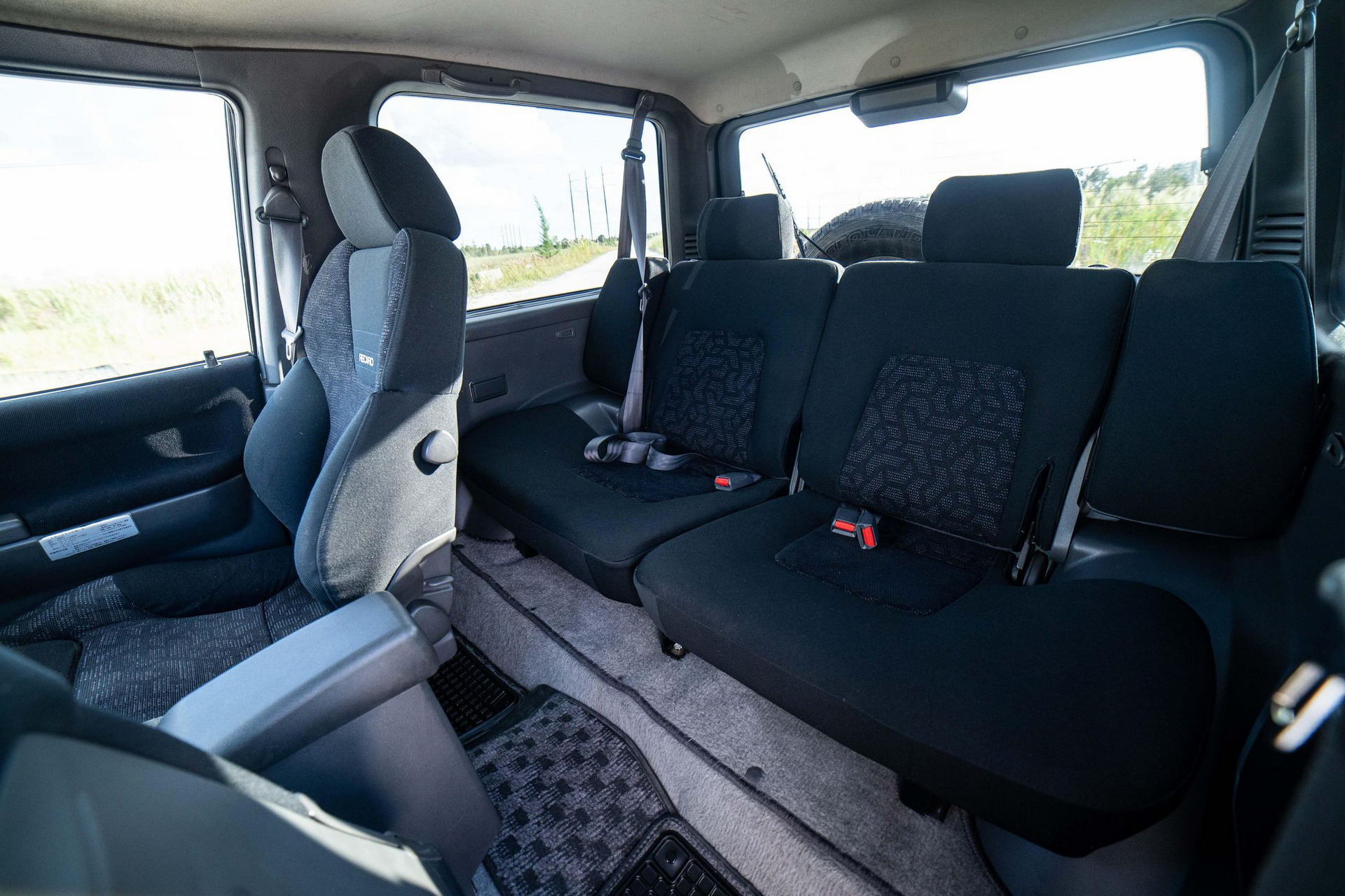 This 1-Of-500 Manual Mitsubishi Pajero Evolution Is Being Auctioned Off In The U.S.