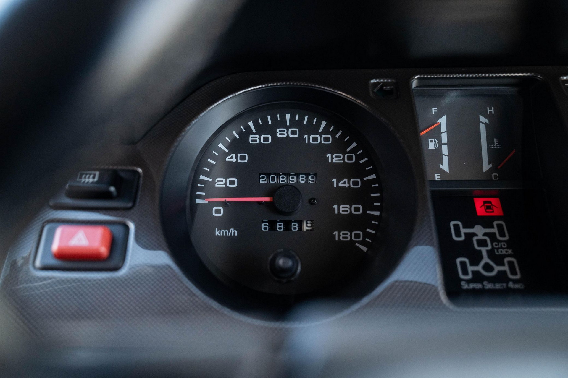 This 1-Of-500 Manual Mitsubishi Pajero Evolution Is Being Auctioned Off In The U.S.