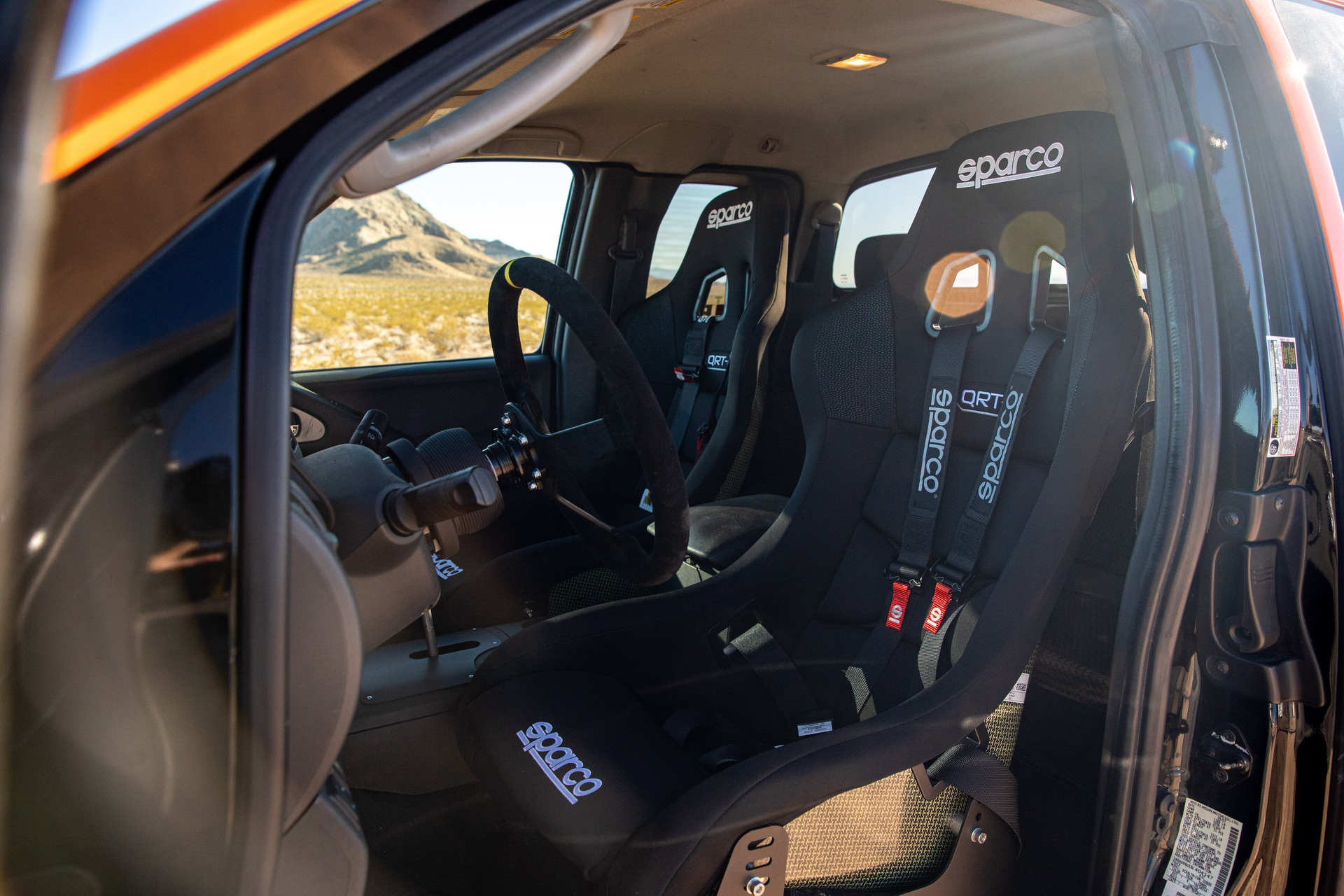 This Nissan Frontier Off-Road Racer Is Powered By A 600-HP Z Engine