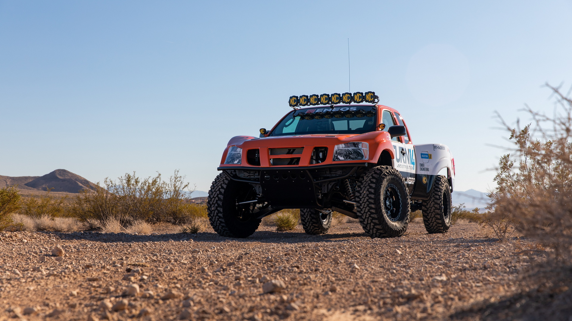 This Nissan Frontier Off-Road Racer Is Powered By A 600-HP Z Engine