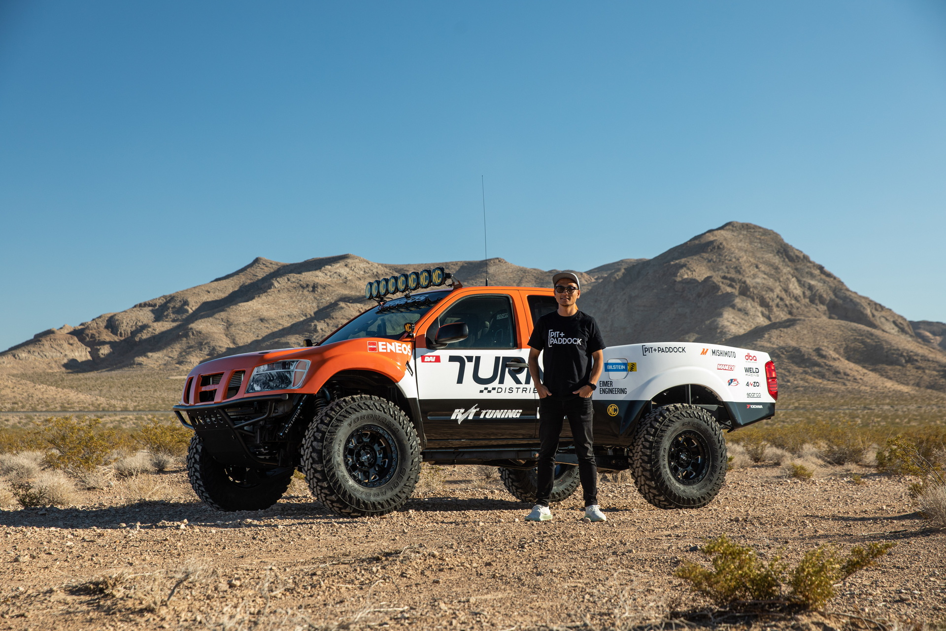 This Nissan Frontier Off-Road Racer Is Powered By A 600-HP Z Engine