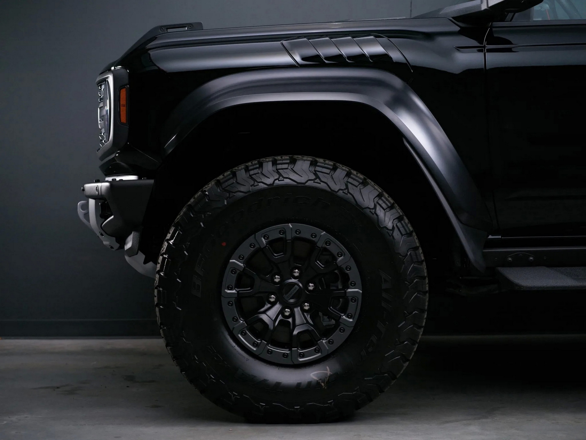 Someone Paid $130,000 For A 50-Mile 2022 Bronco Raptor That Was Worth $80,000 New