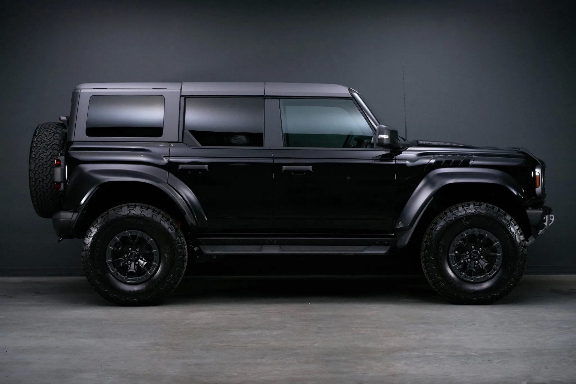 Someone Paid $130,000 For A 50-Mile 2022 Bronco Raptor That Was Worth $80,000 New