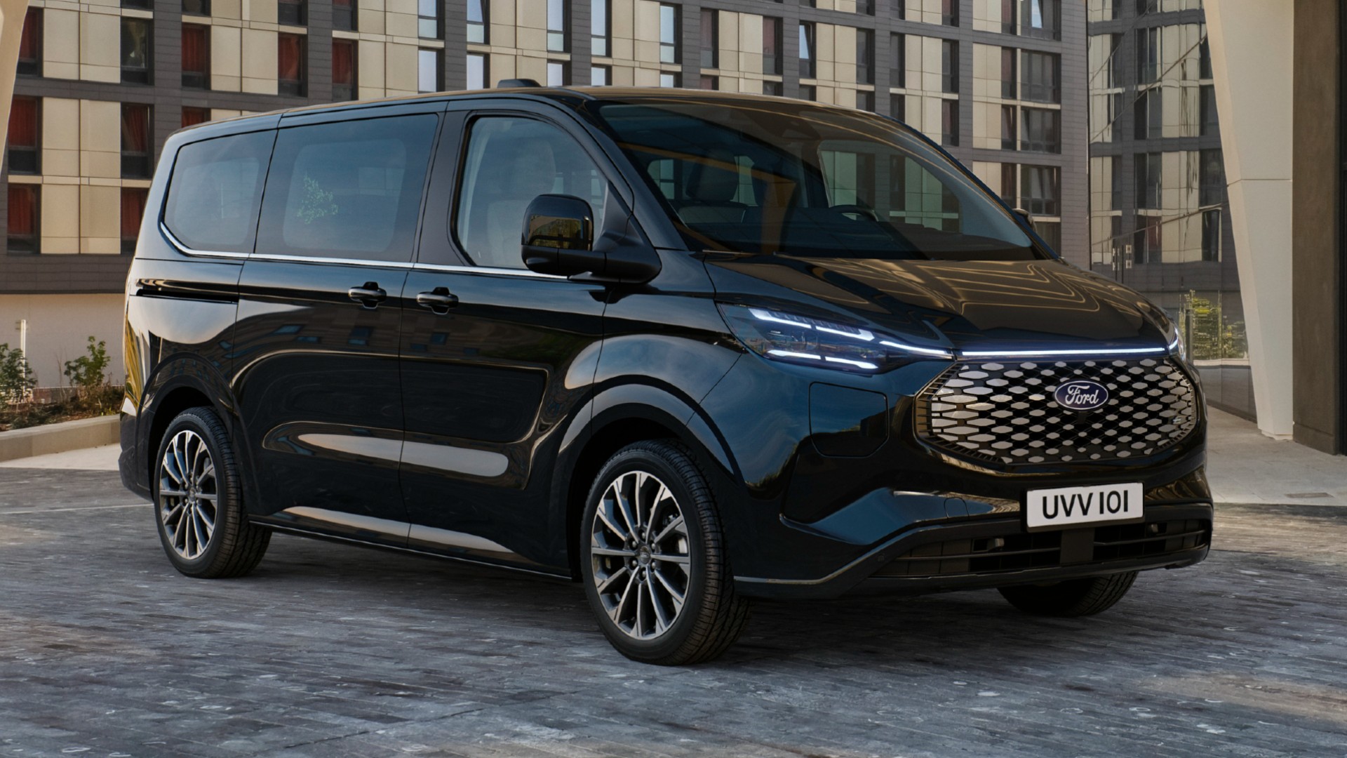 Ford Tourneo Custom Debuts With Diesel, PHEV, And Full Electric Options